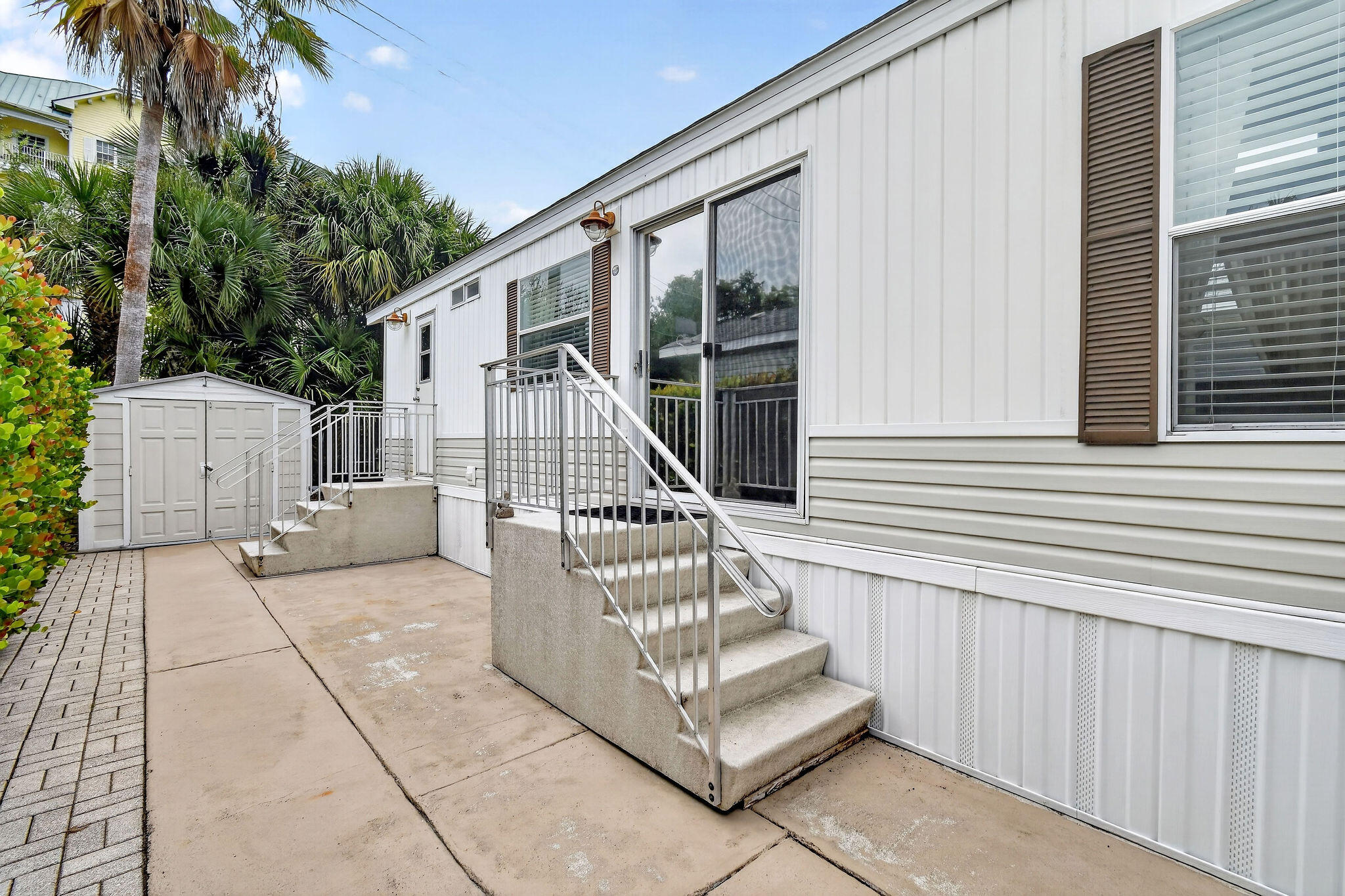 JUNO OCEAN WALK - Residential
