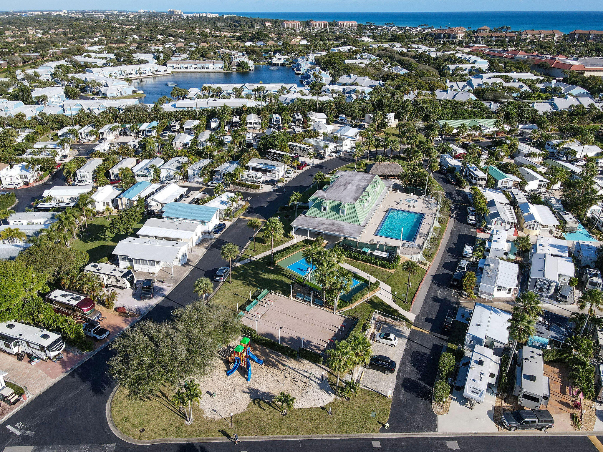 JUNO OCEAN WALK - Residential