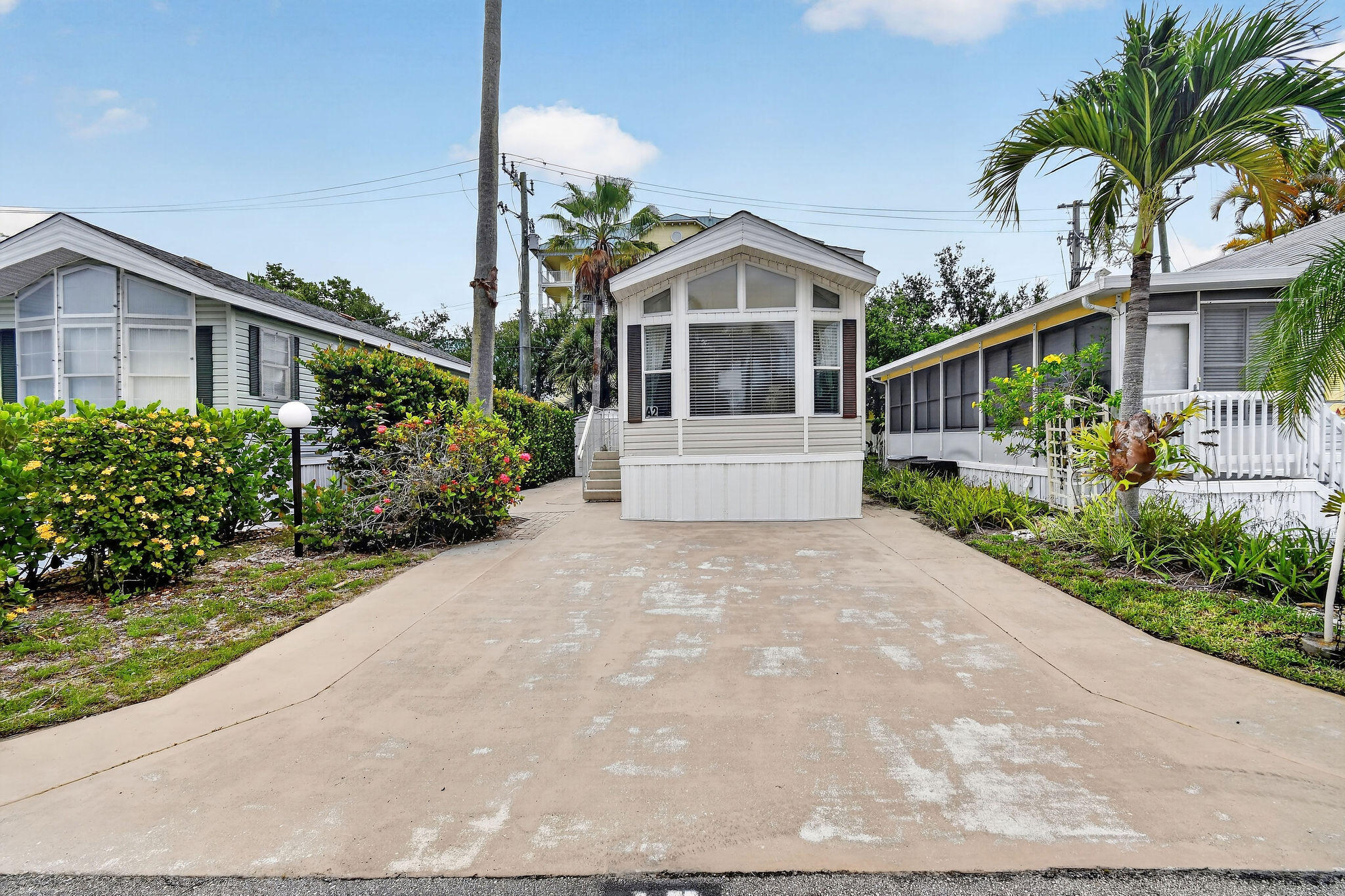 JUNO OCEAN WALK - Residential
