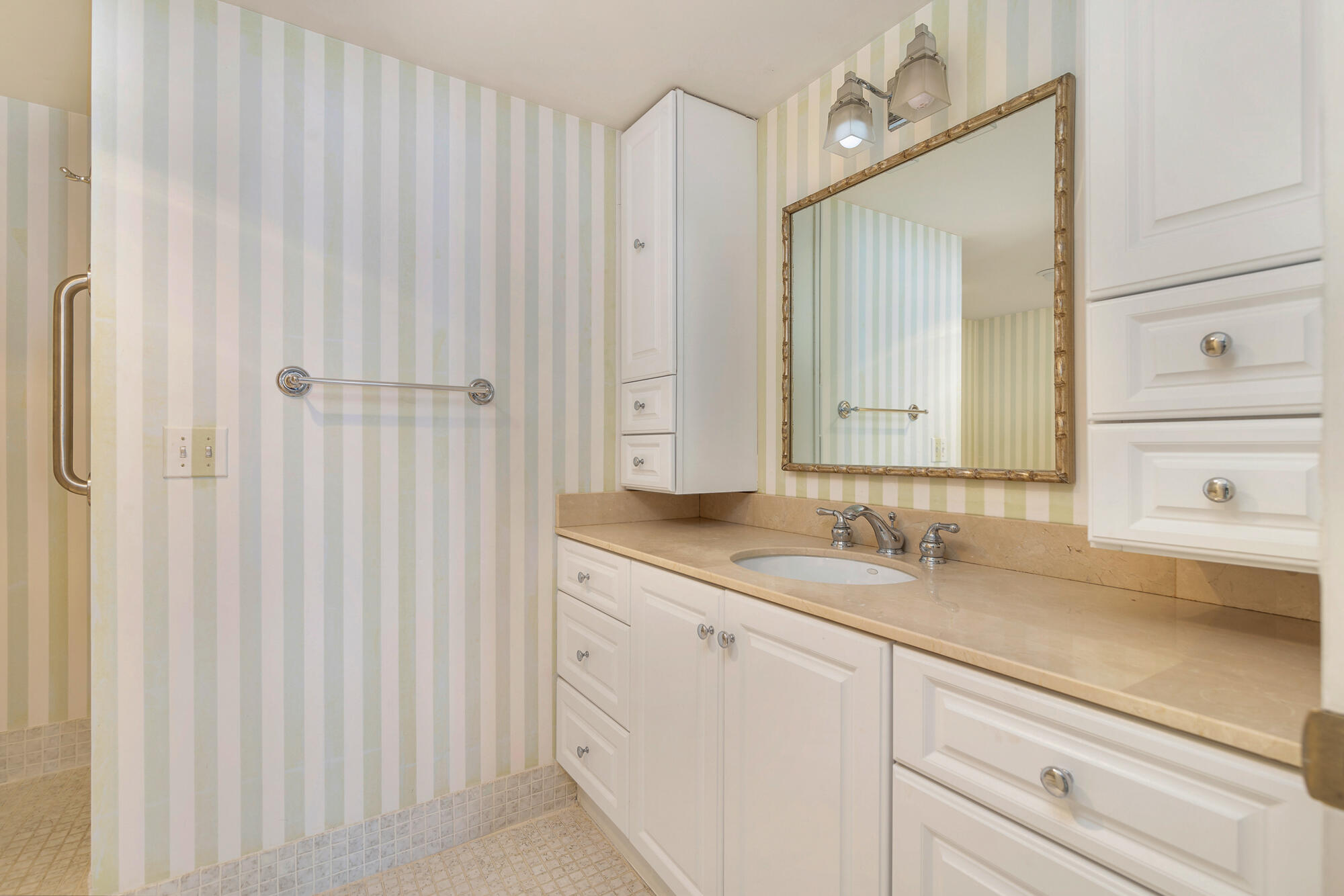 RAPALLO SOUTH CONDO - Residential Lease