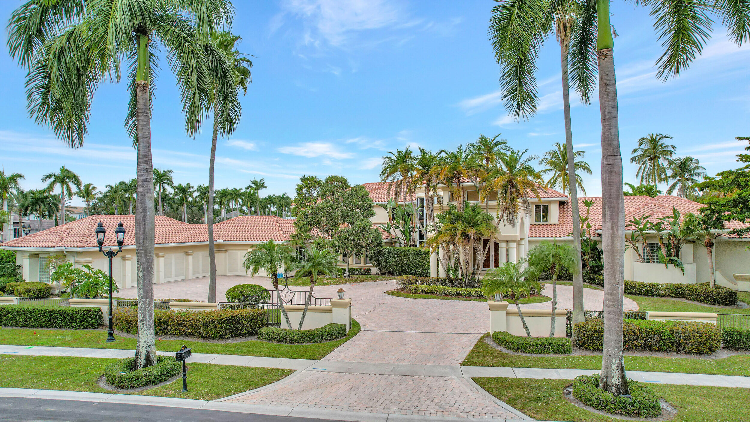 3667 Princeton Pl is an impeccable home inside the private, gated enclave of Princeton Estates, an exclusive subdivision of Woodfield Country Club. This estate offers a classically beautiful and captivatingly luxurious lifestyle. It is adorned with endless entertaining space