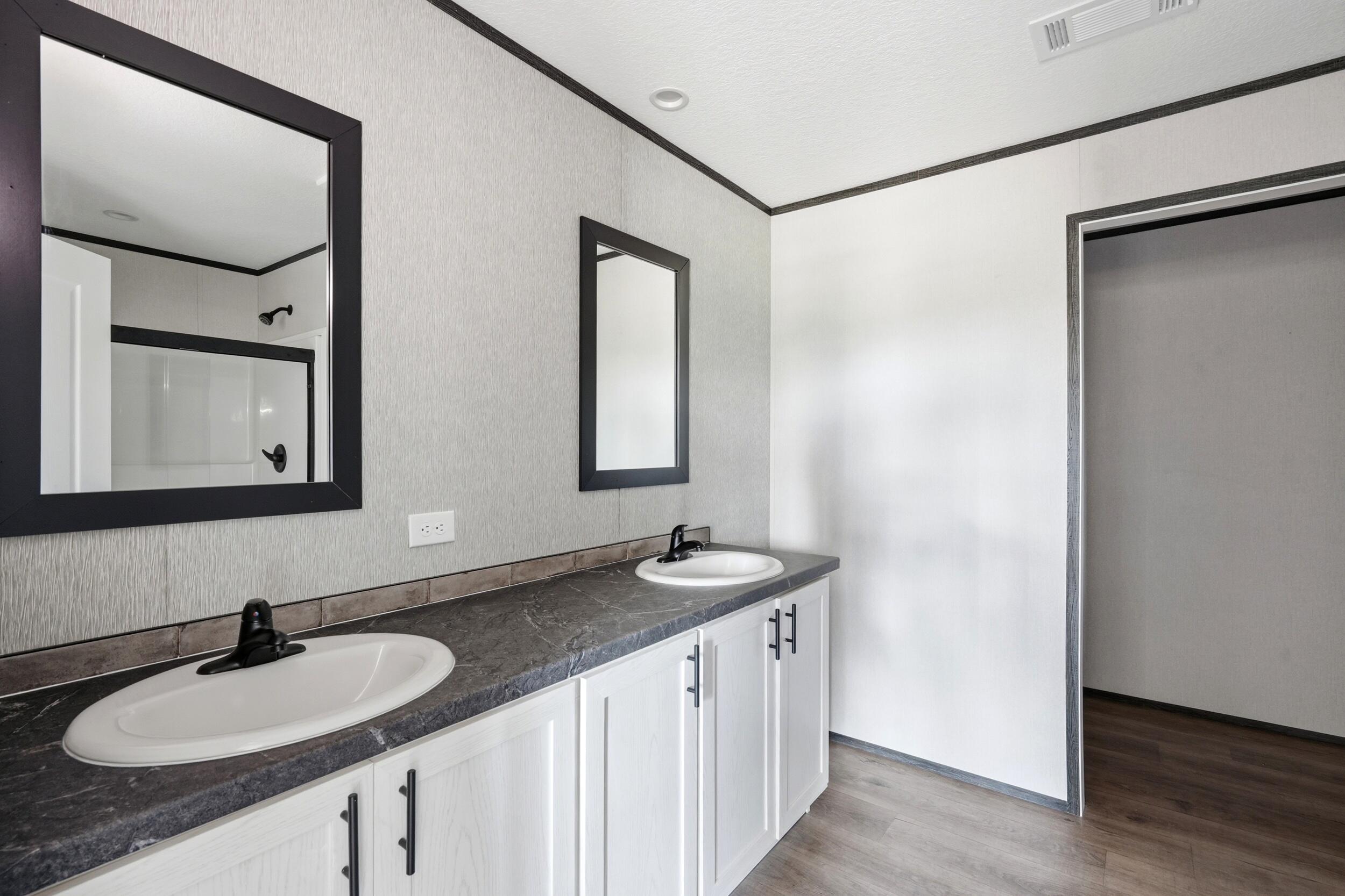 VIKING ESTATES - Residential