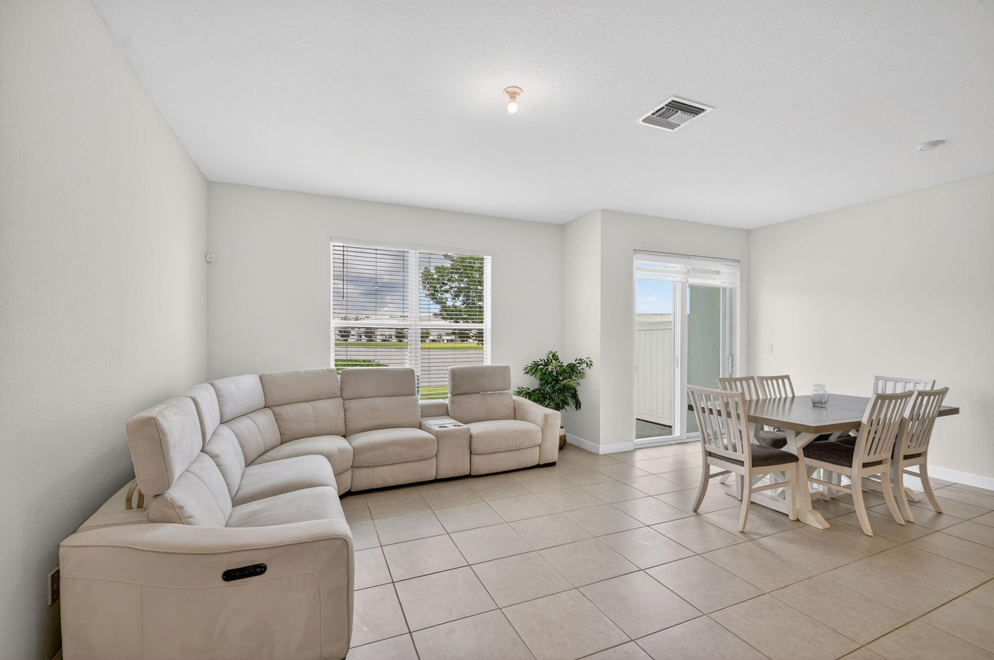 LAKESHORE AT THE FOUNTAINS - Residential Lease