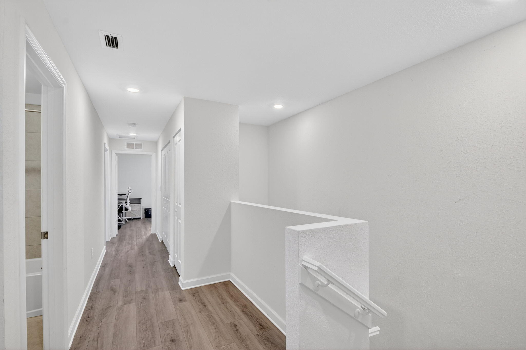 LAKESHORE AT THE FOUNTAINS - Residential Lease