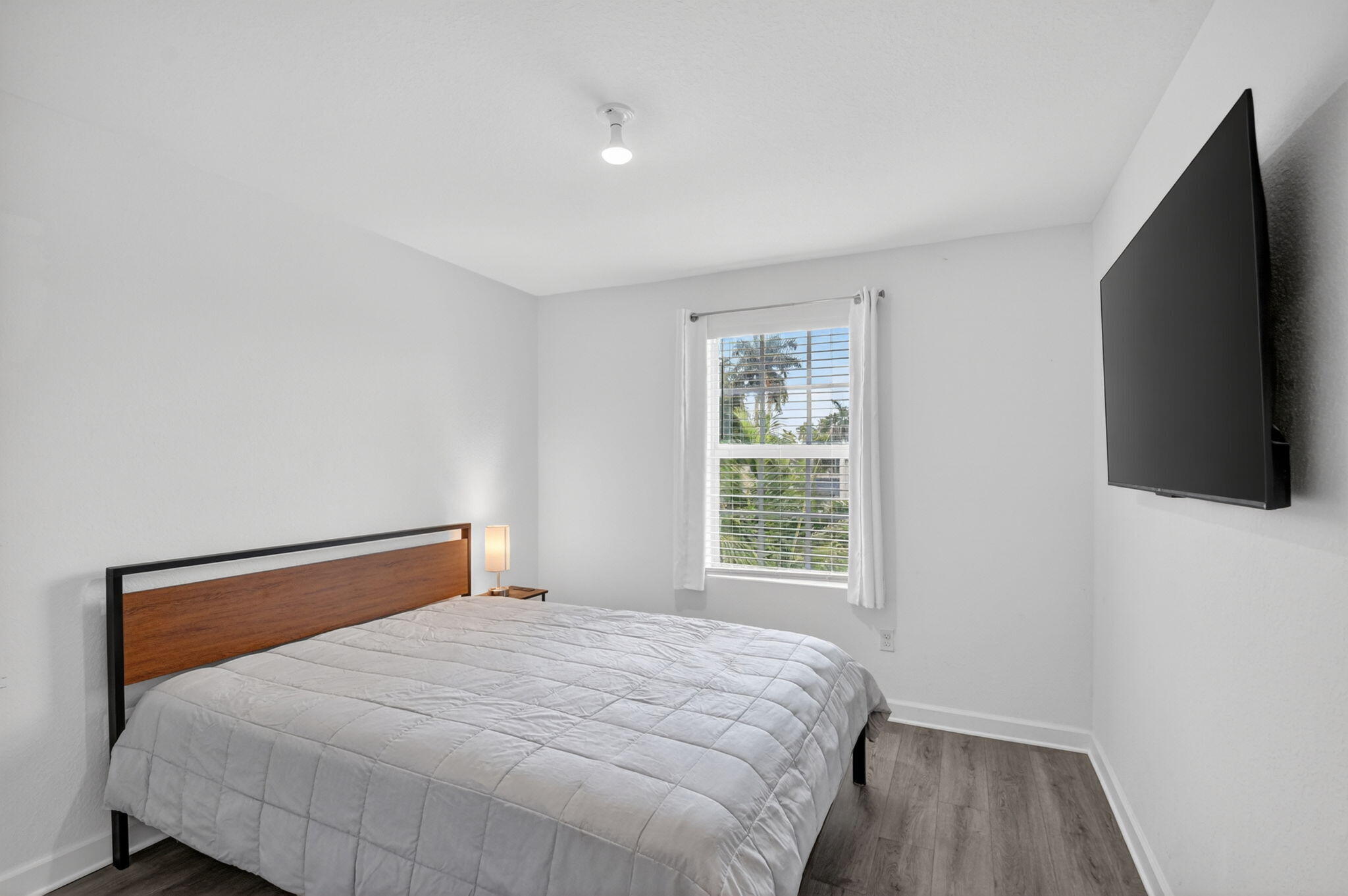 LAKESHORE AT THE FOUNTAINS - Residential Lease