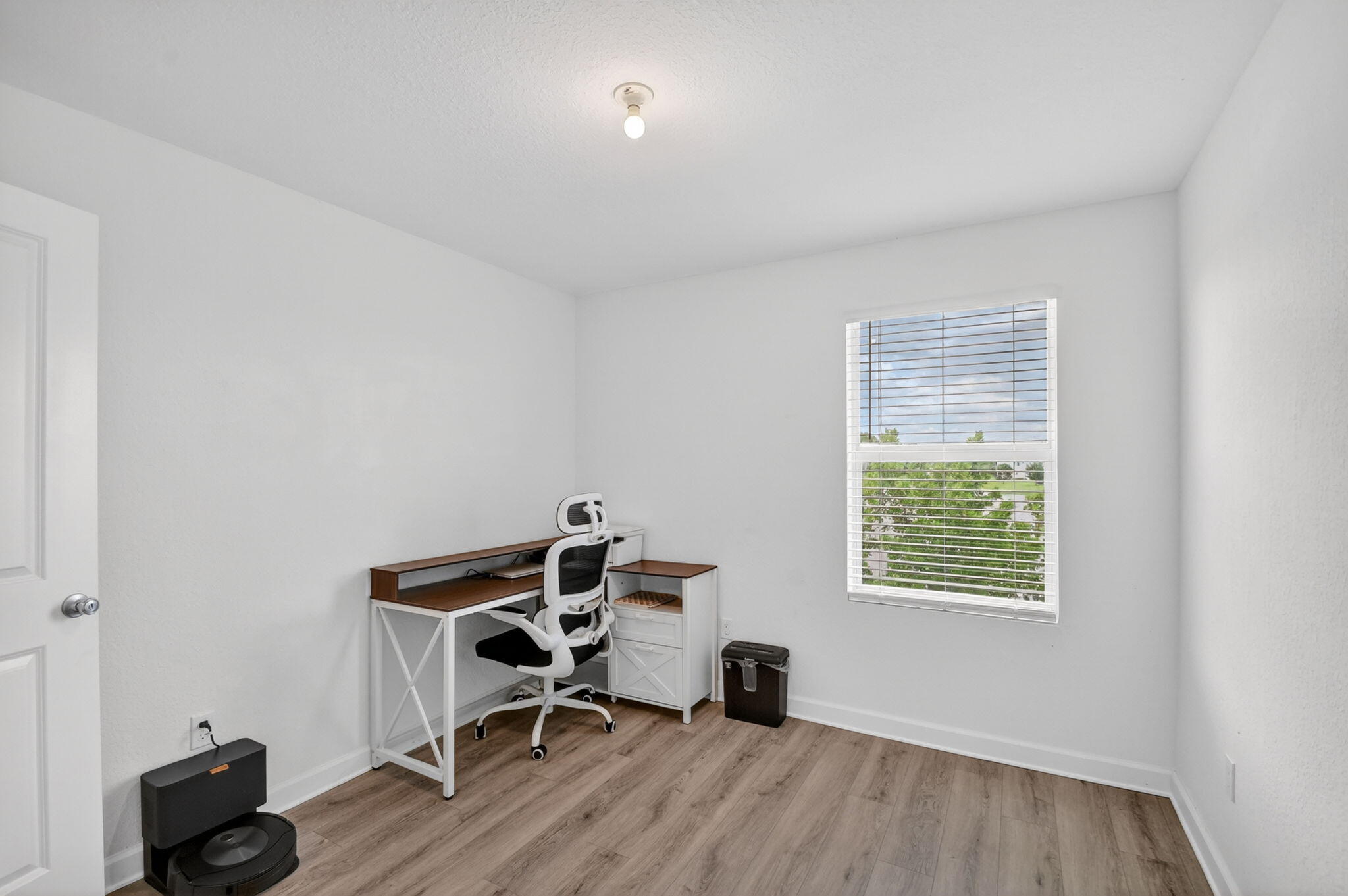 LAKESHORE AT THE FOUNTAINS - Residential Lease