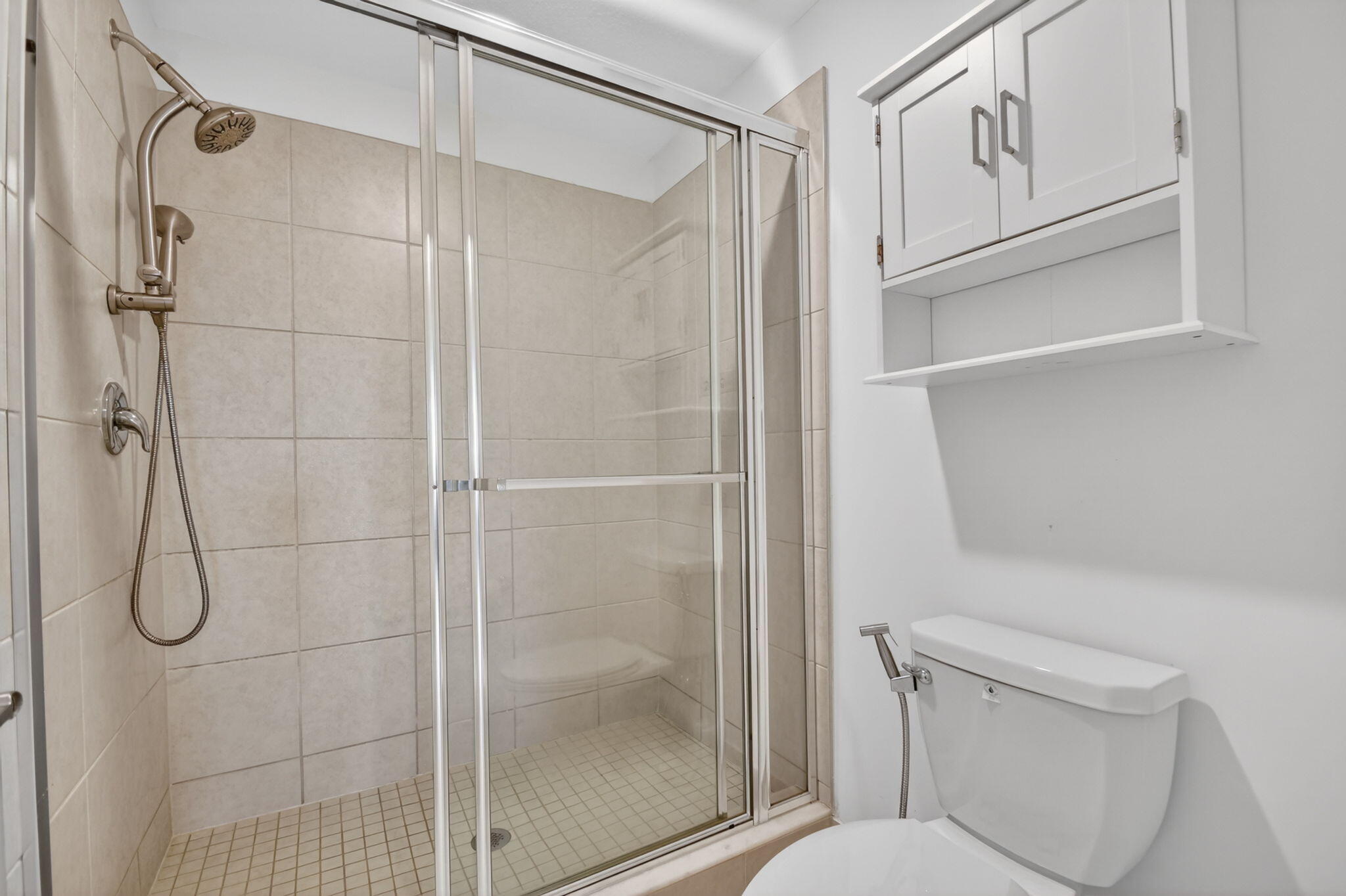LAKESHORE AT THE FOUNTAINS - Residential Lease