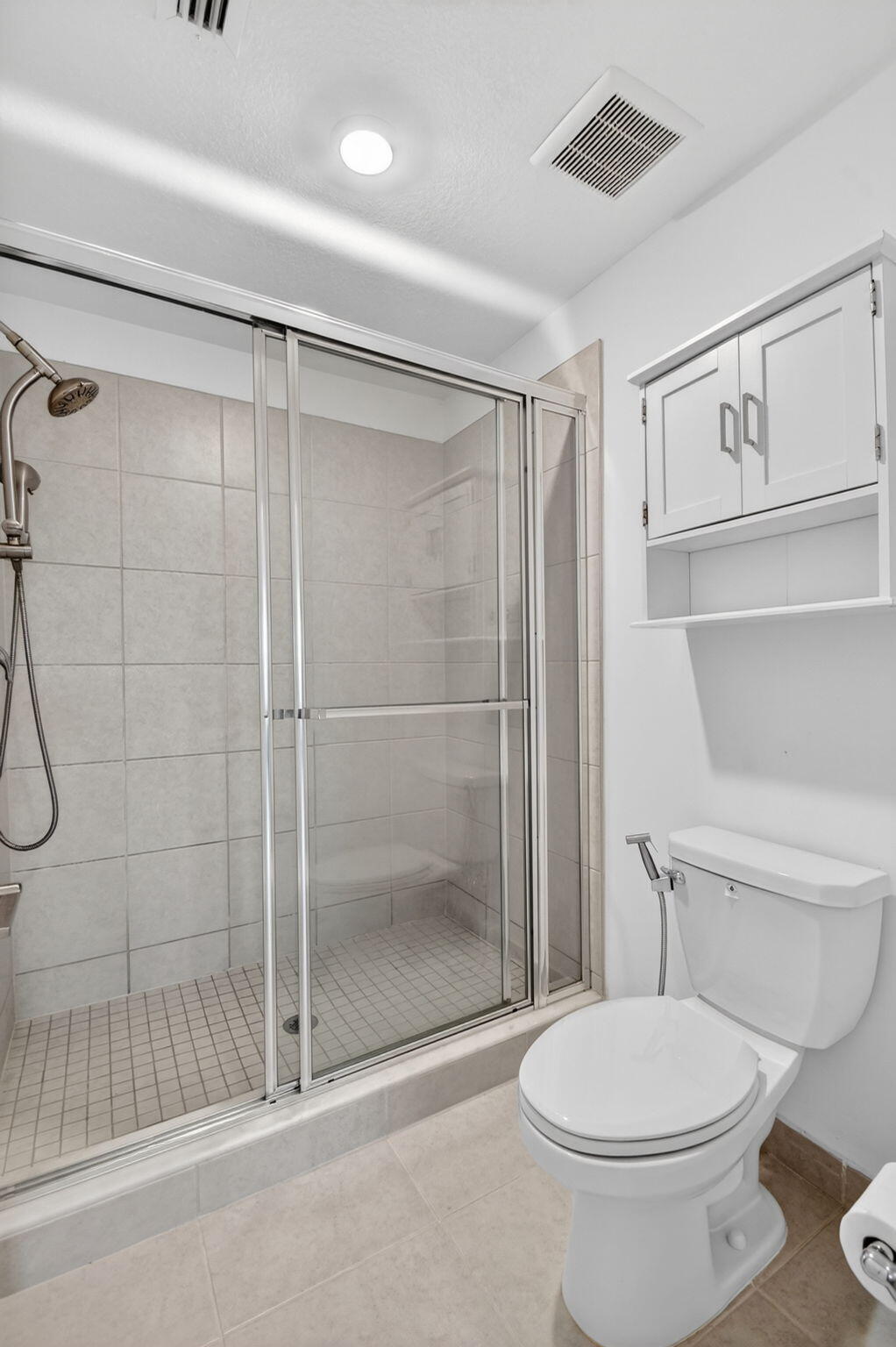 LAKESHORE AT THE FOUNTAINS - Residential Lease