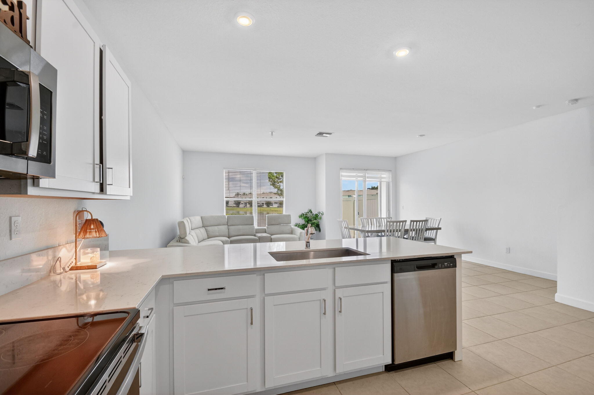 LAKESHORE AT THE FOUNTAINS - Residential Lease