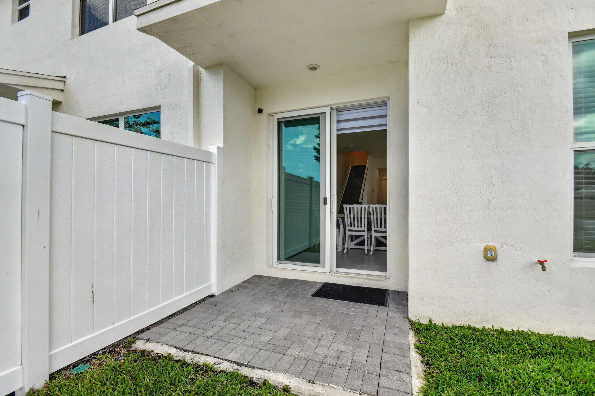 LAKESHORE AT THE FOUNTAINS - Residential Lease