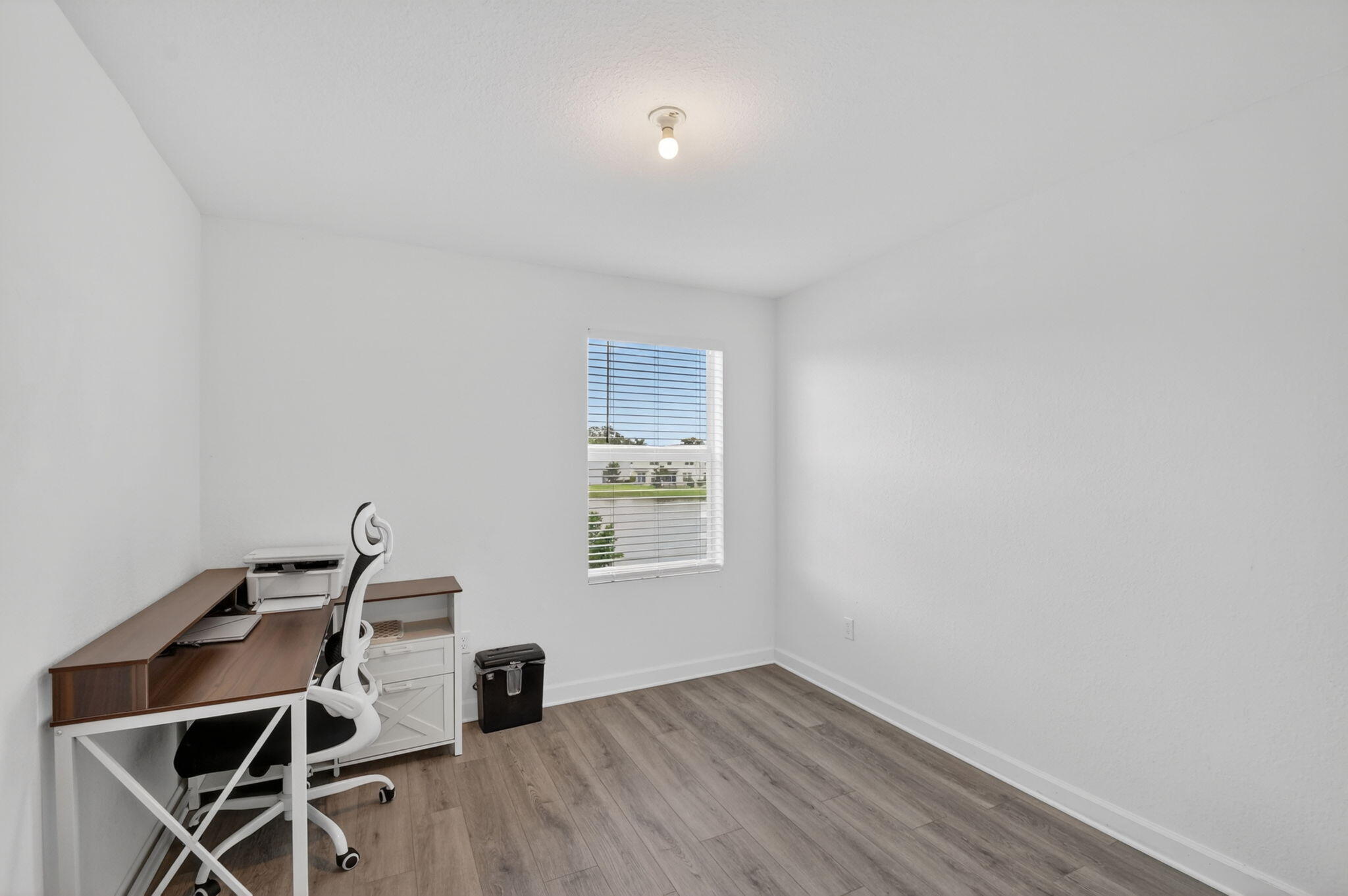 LAKESHORE AT THE FOUNTAINS - Residential Lease