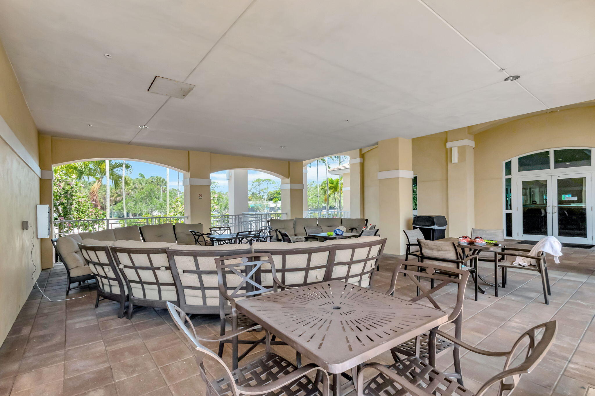 LAKESHORE AT THE FOUNTAINS - Residential Lease