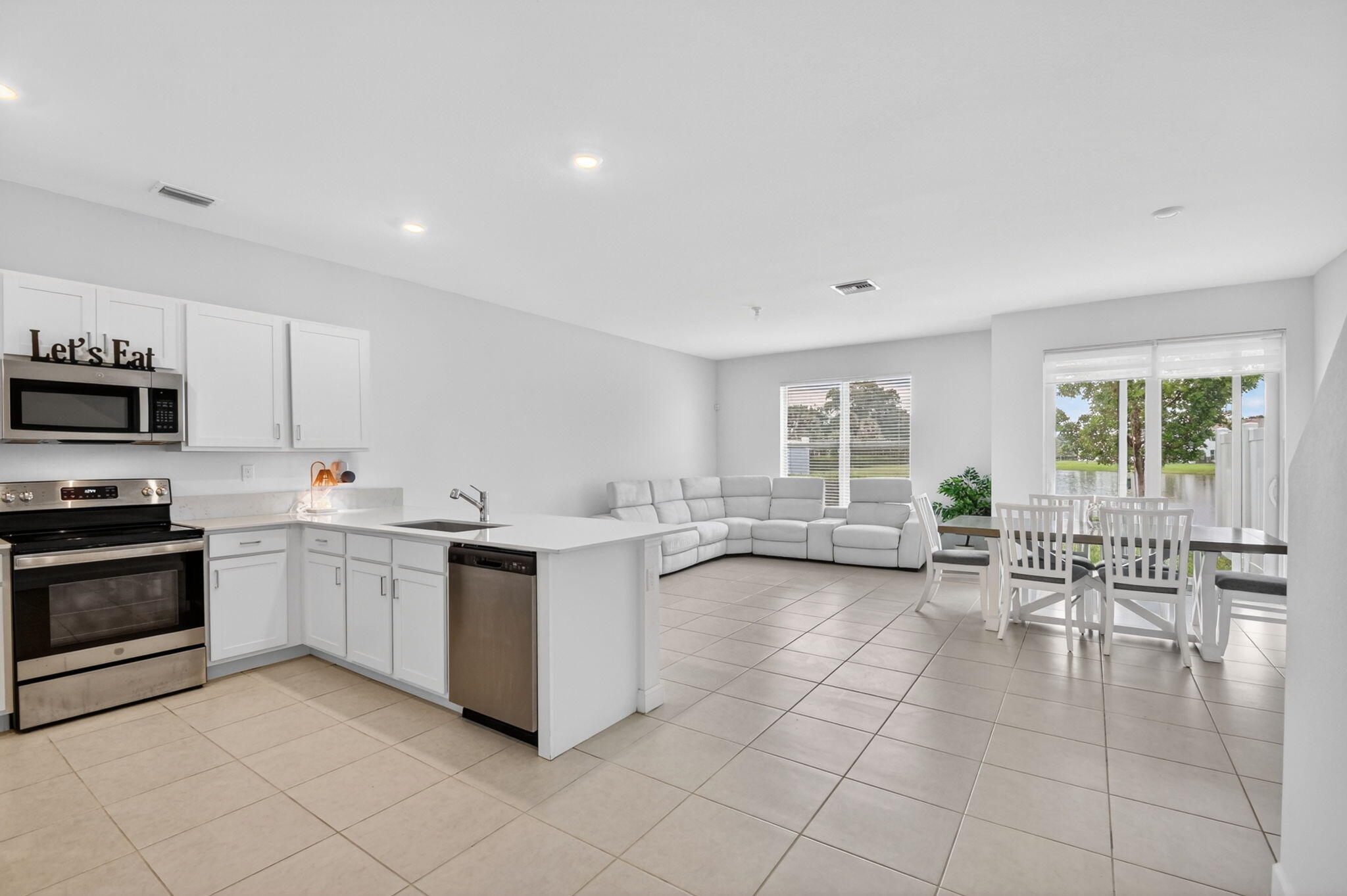 LAKESHORE AT THE FOUNTAINS - Residential Lease