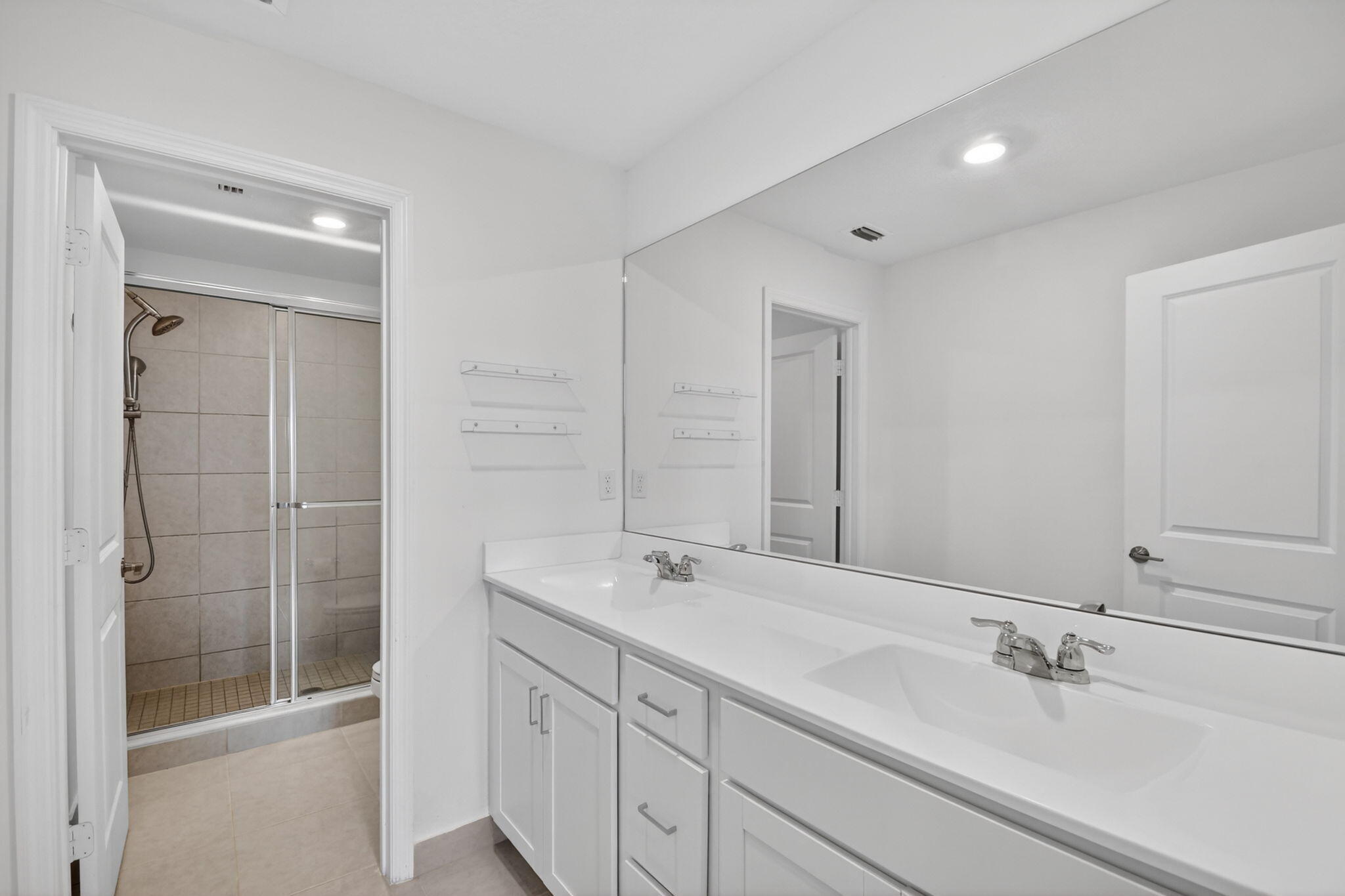 LAKESHORE AT THE FOUNTAINS - Residential Lease