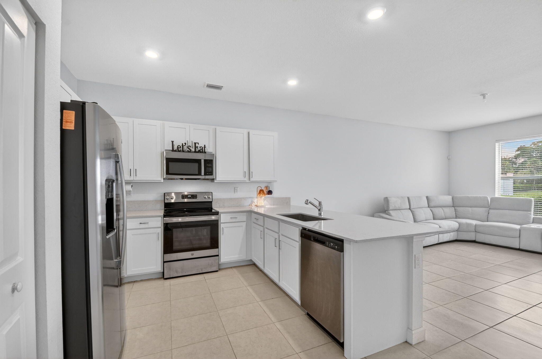 LAKESHORE AT THE FOUNTAINS - Residential Lease
