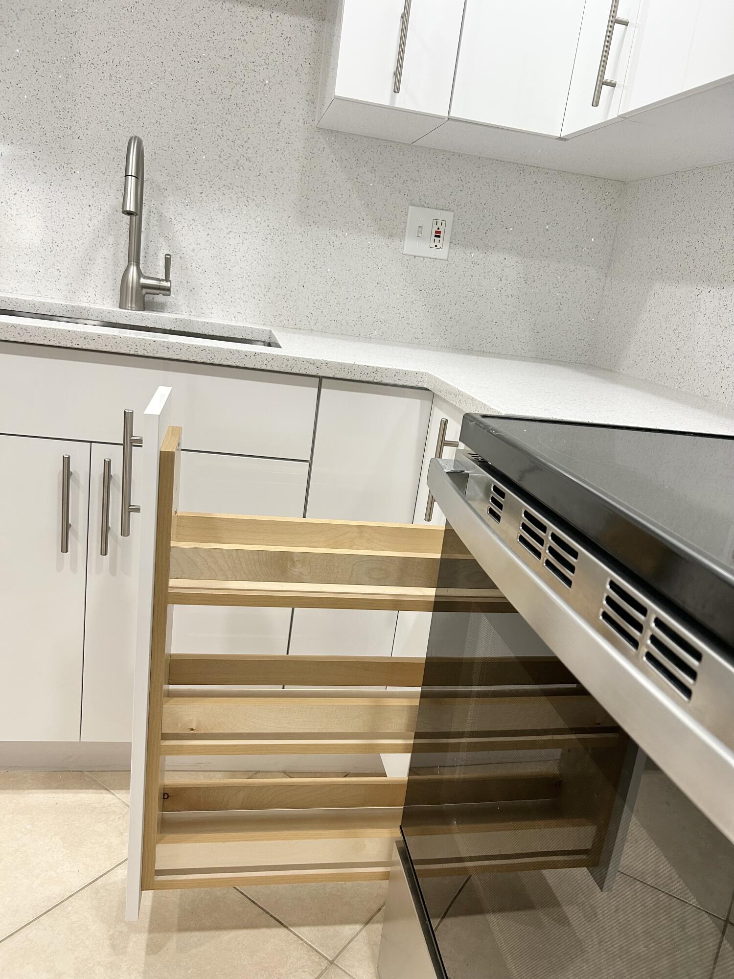 PINE RIDGE SOUTH IV CONDO - Residential