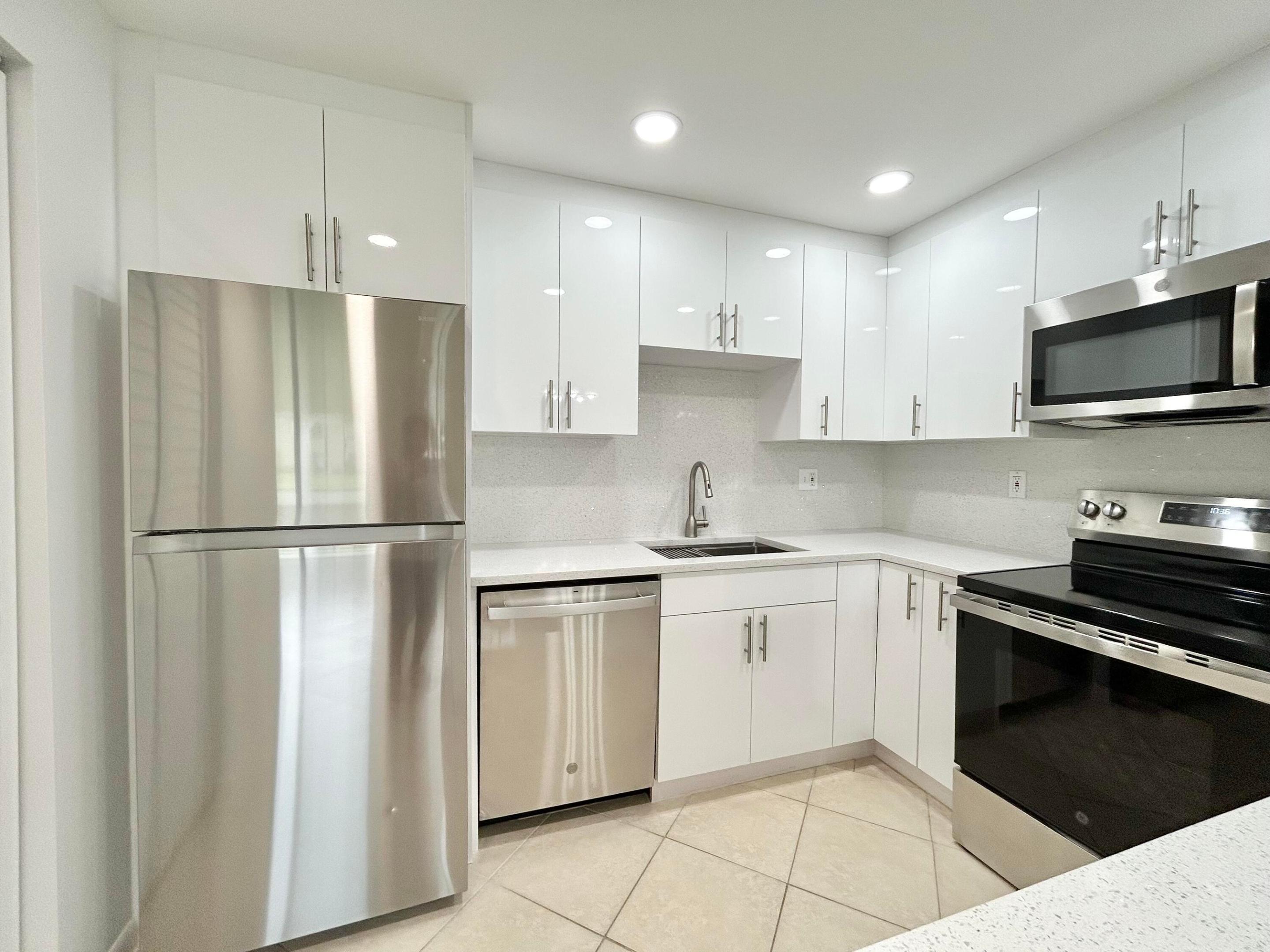 PINE RIDGE SOUTH IV CONDO - Residential
