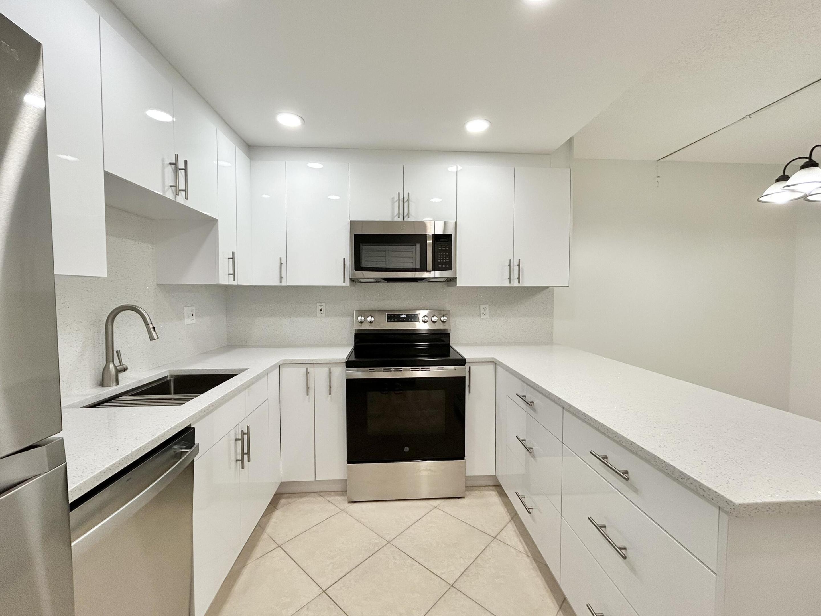 PINE RIDGE SOUTH IV CONDO - Residential
