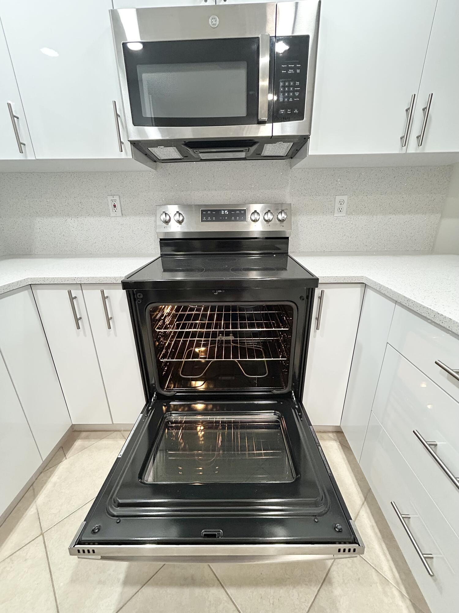 PINE RIDGE SOUTH IV CONDO - Residential