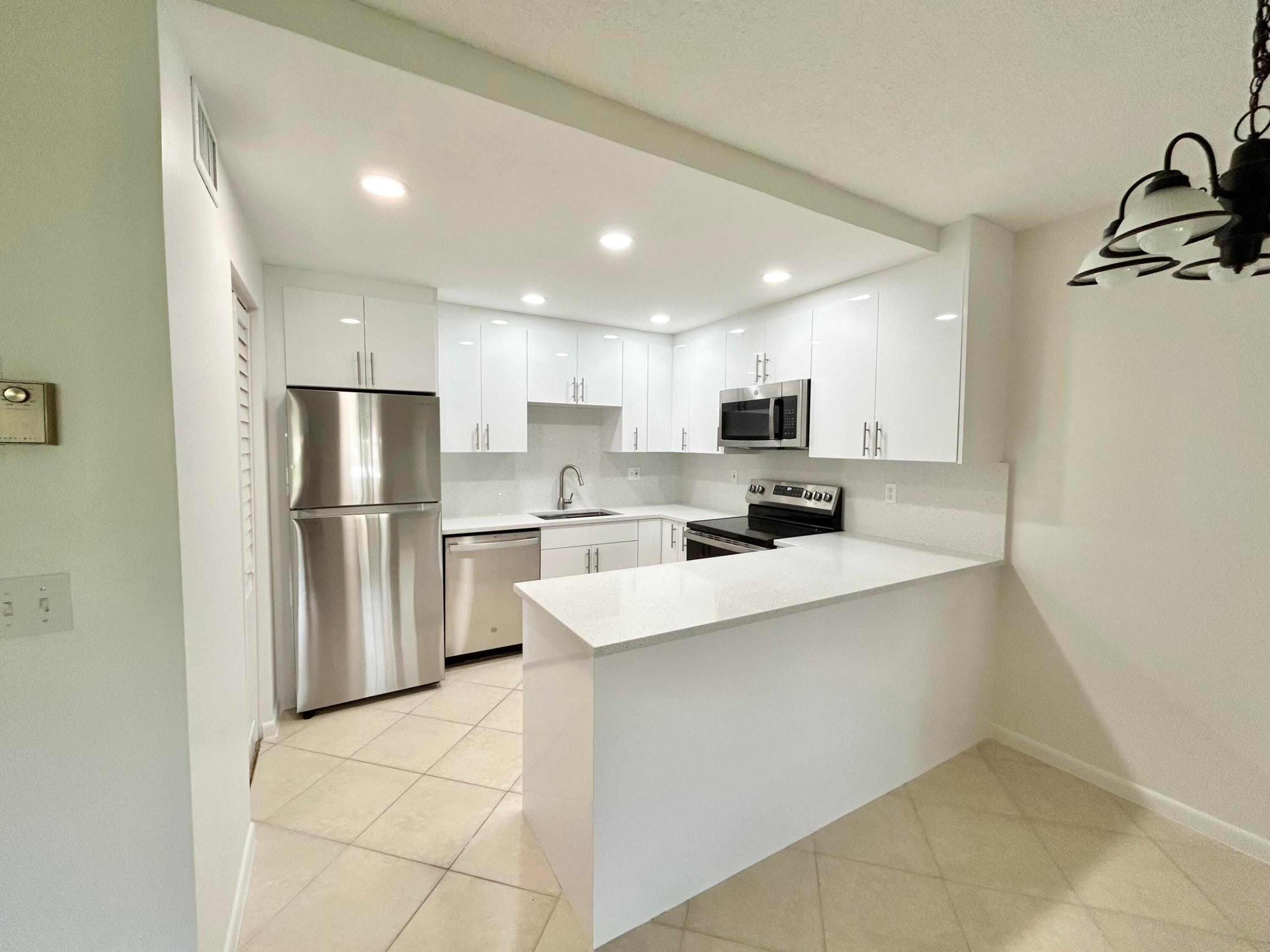 PINE RIDGE SOUTH IV CONDO - Residential