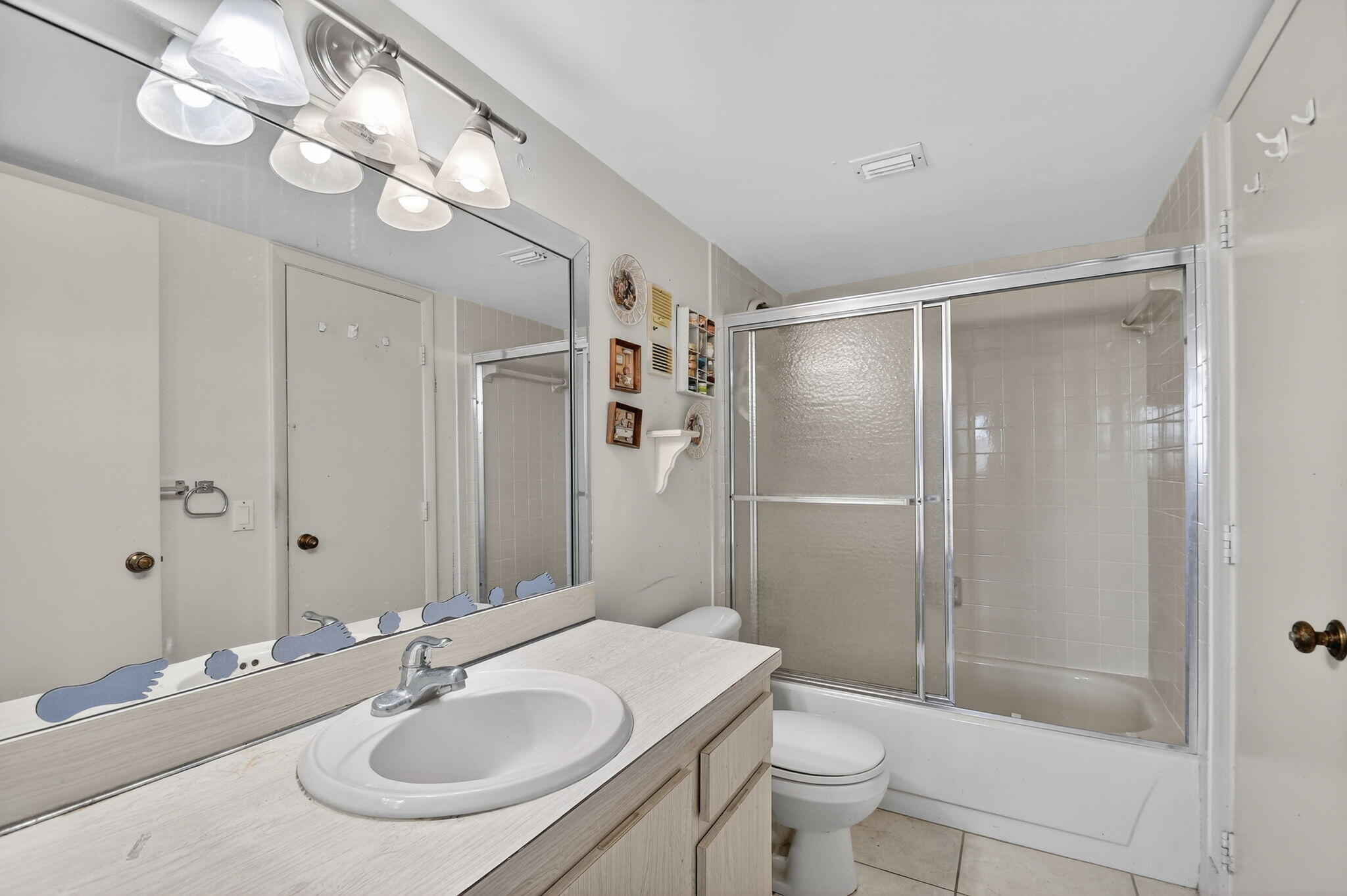 HUNTINGTON LAKES SEC TWO CONDOS - Residential