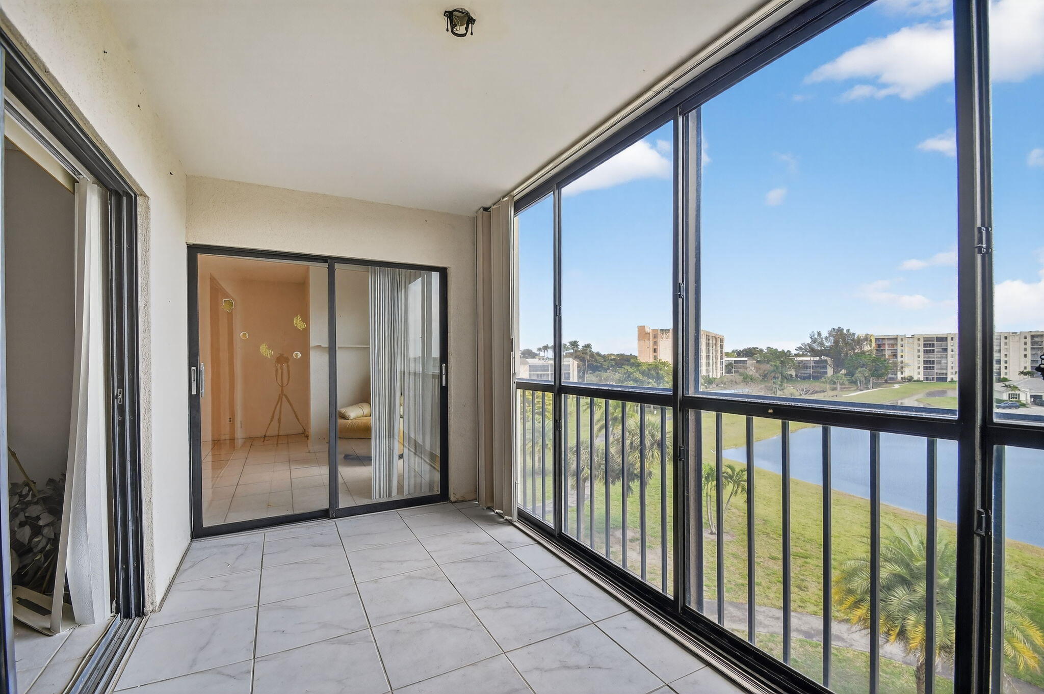 HUNTINGTON LAKES SEC TWO CONDOS - Residential