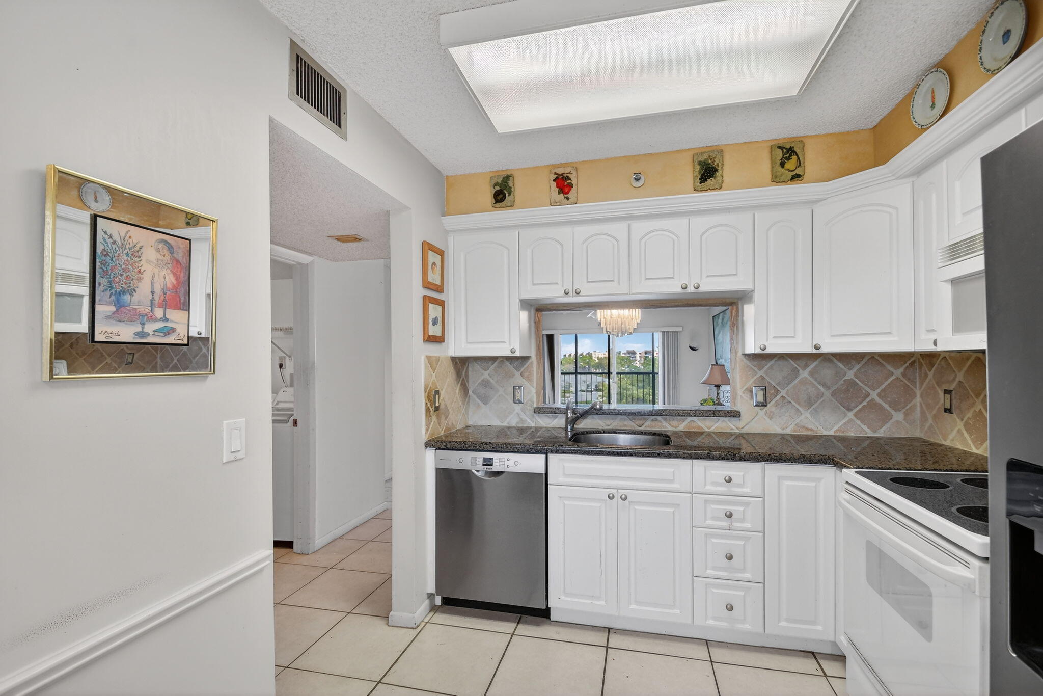 HUNTINGTON LAKES SEC TWO CONDOS - Residential