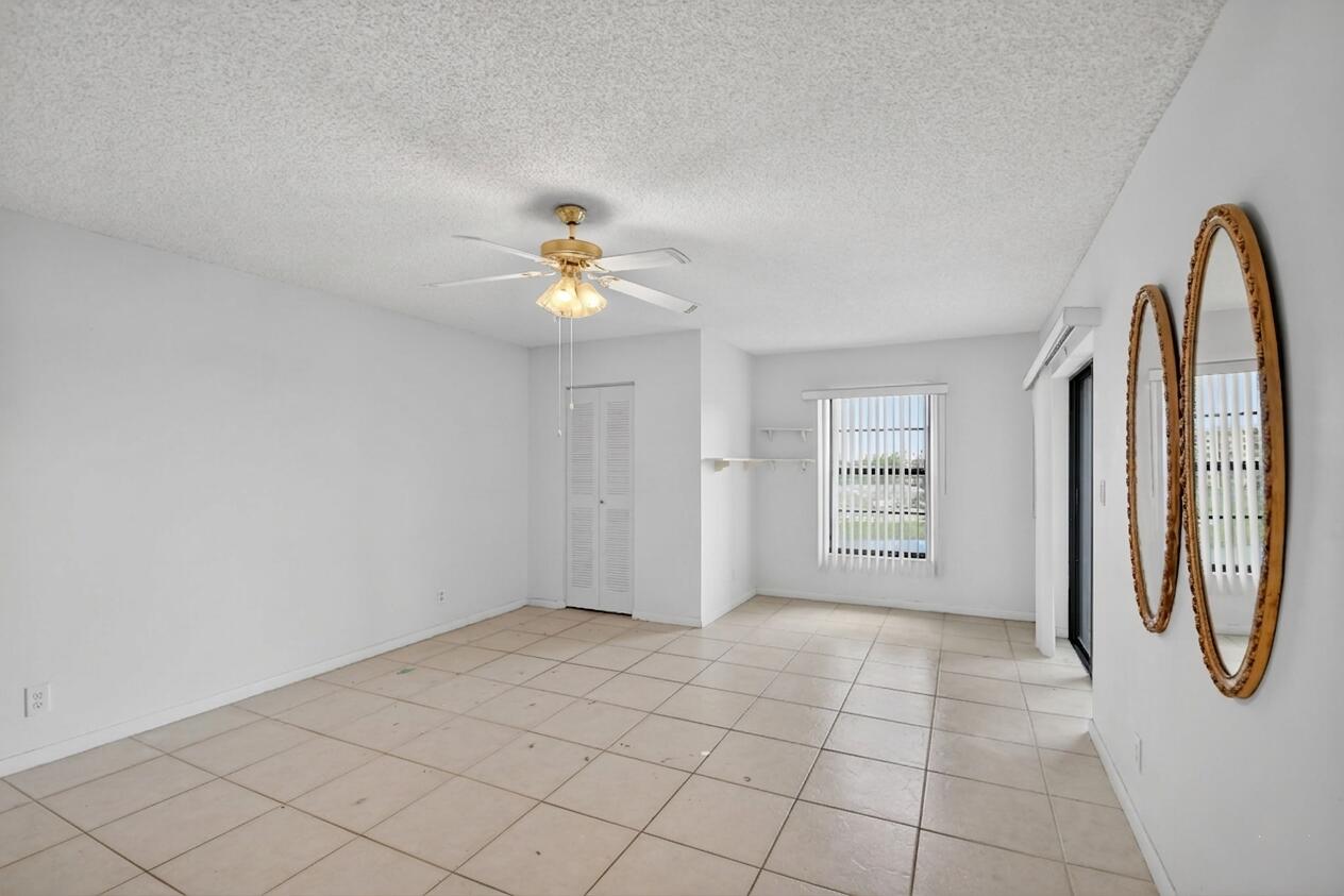 HUNTINGTON LAKES SEC TWO CONDOS - Residential