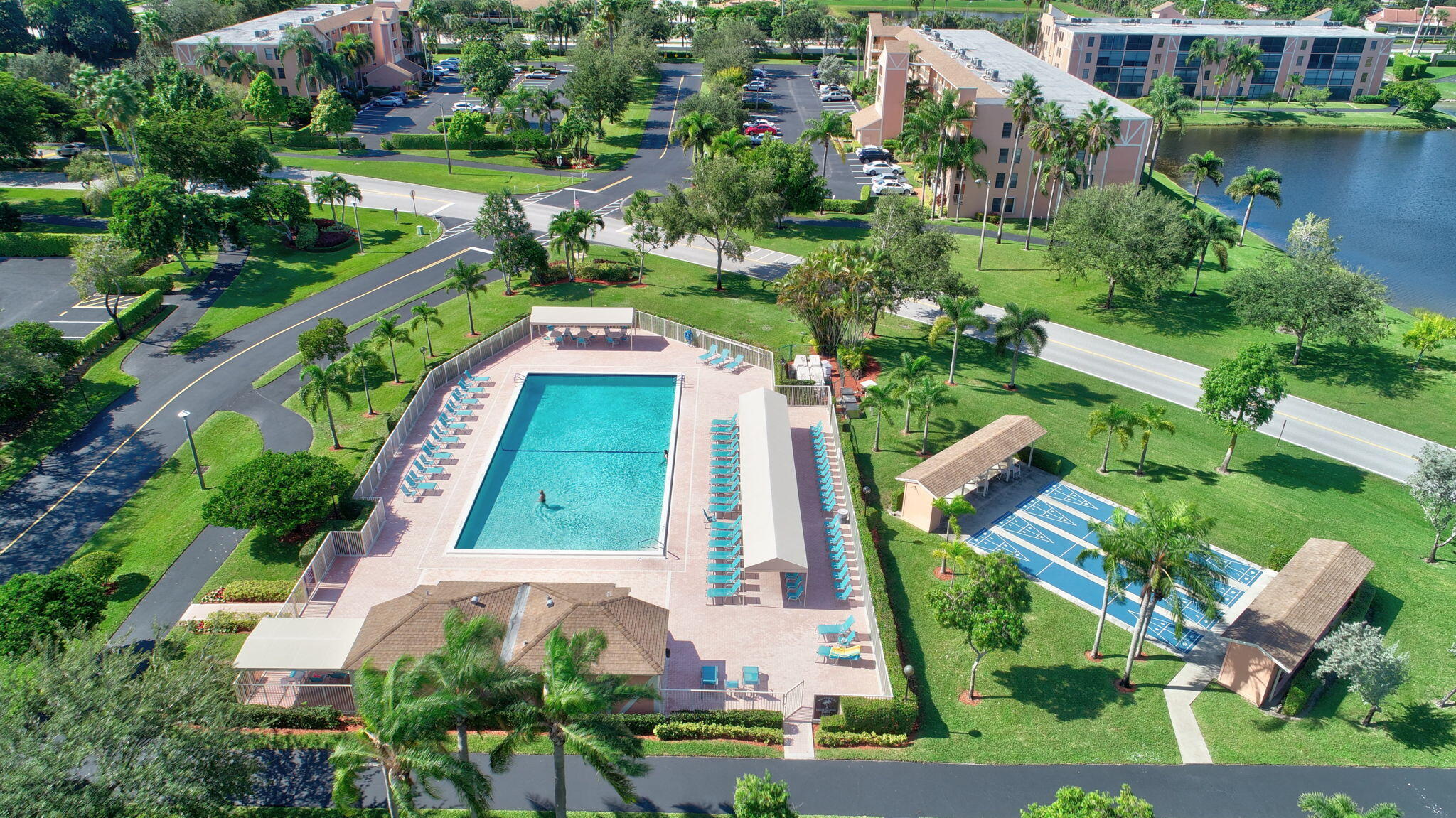HUNTINGTON LAKES SEC TWO CONDOS - Residential