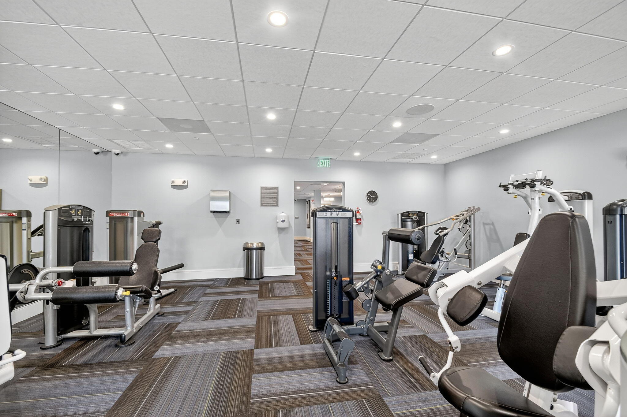 HUNTINGTON LAKES SEC TWO CONDOS - Residential