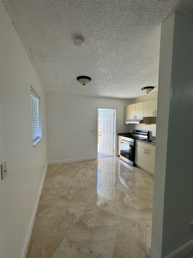 LAKE WORTH TOWN OF - Residential Lease