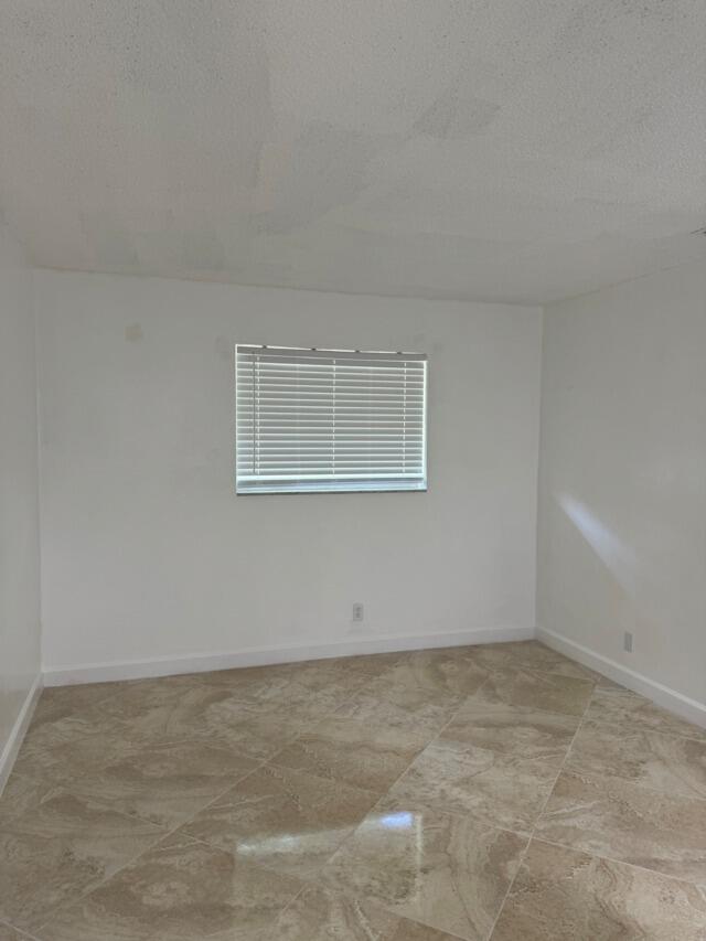 LAKE WORTH TOWN OF - Residential Lease