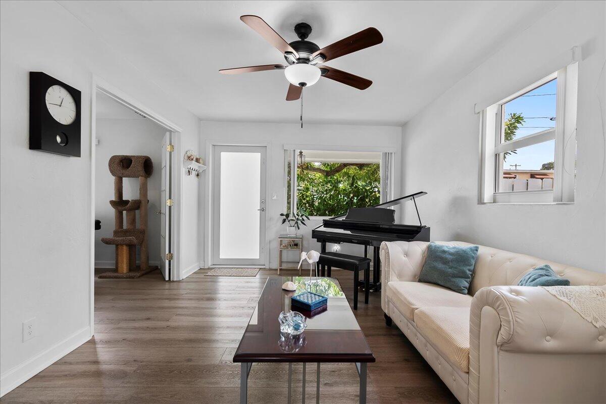 SOUTHERLY HILL - Residential
