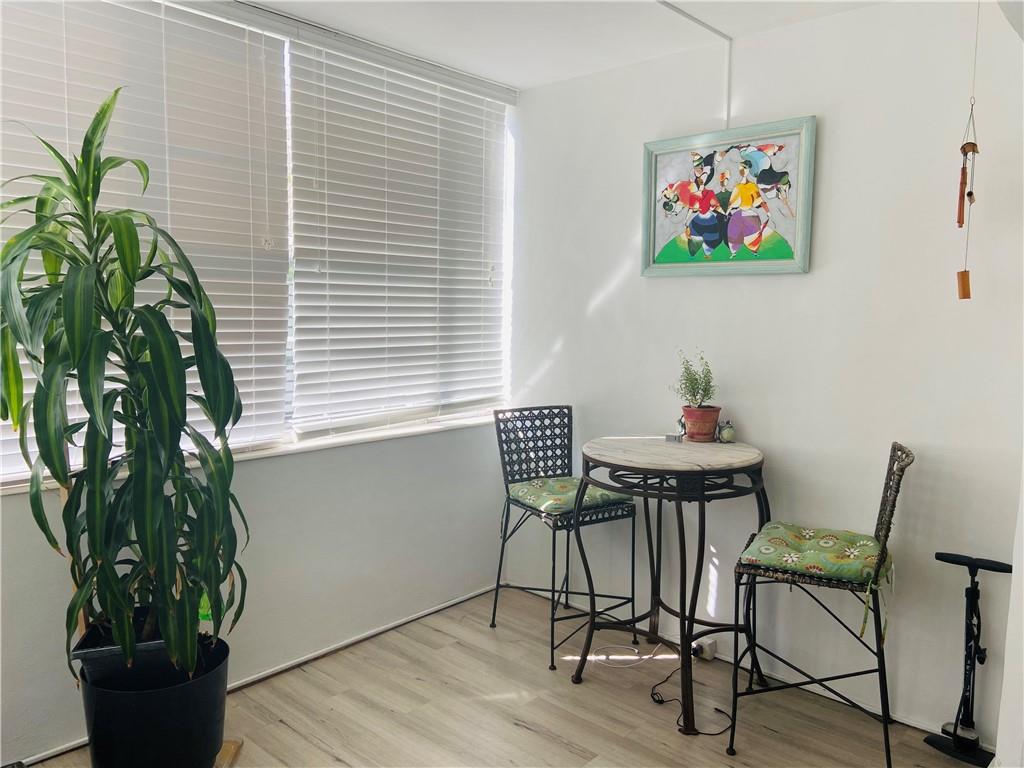 HOLIDAY SPRINGS - Residential
