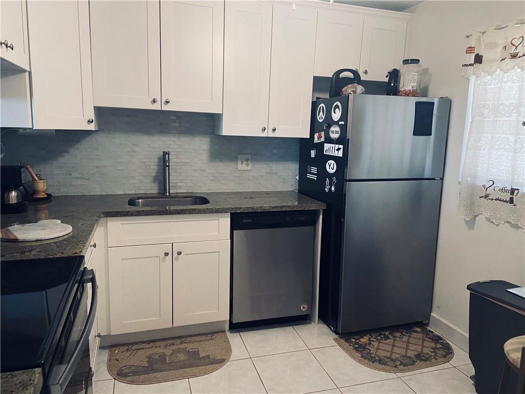 HOLIDAY SPRINGS - Residential