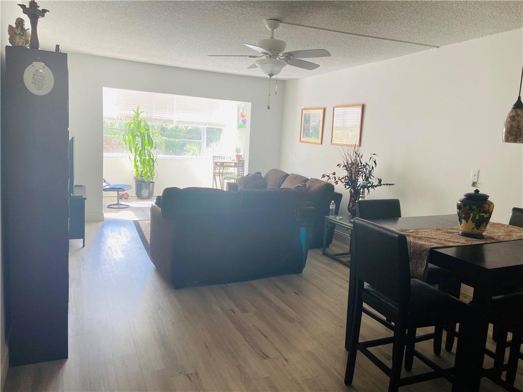 HOLIDAY SPRINGS - Residential