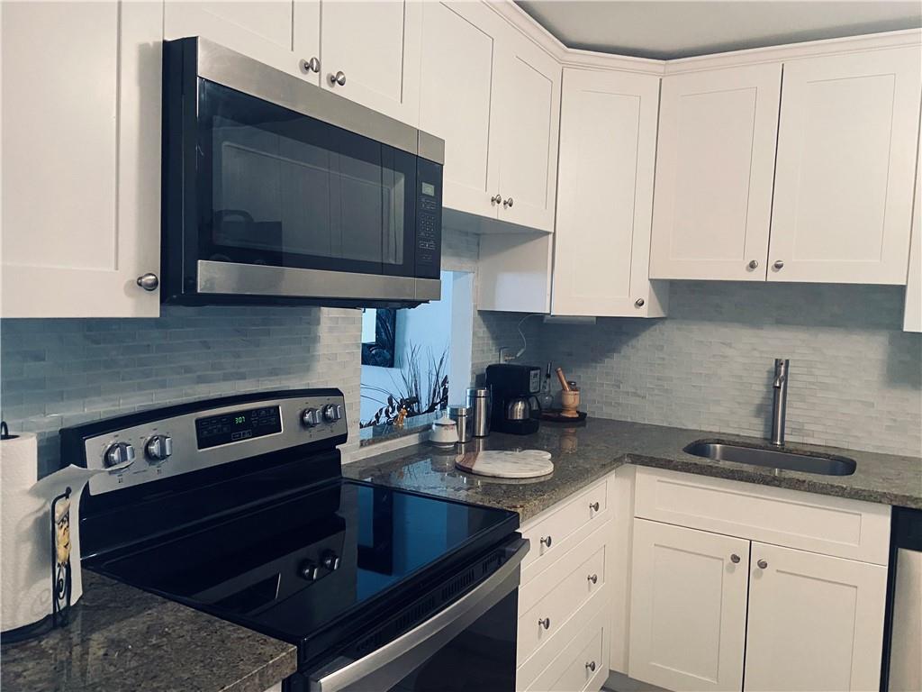 HOLIDAY SPRINGS - Residential