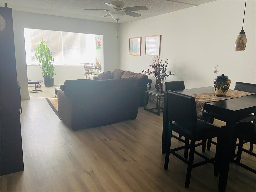 HOLIDAY SPRINGS - Residential
