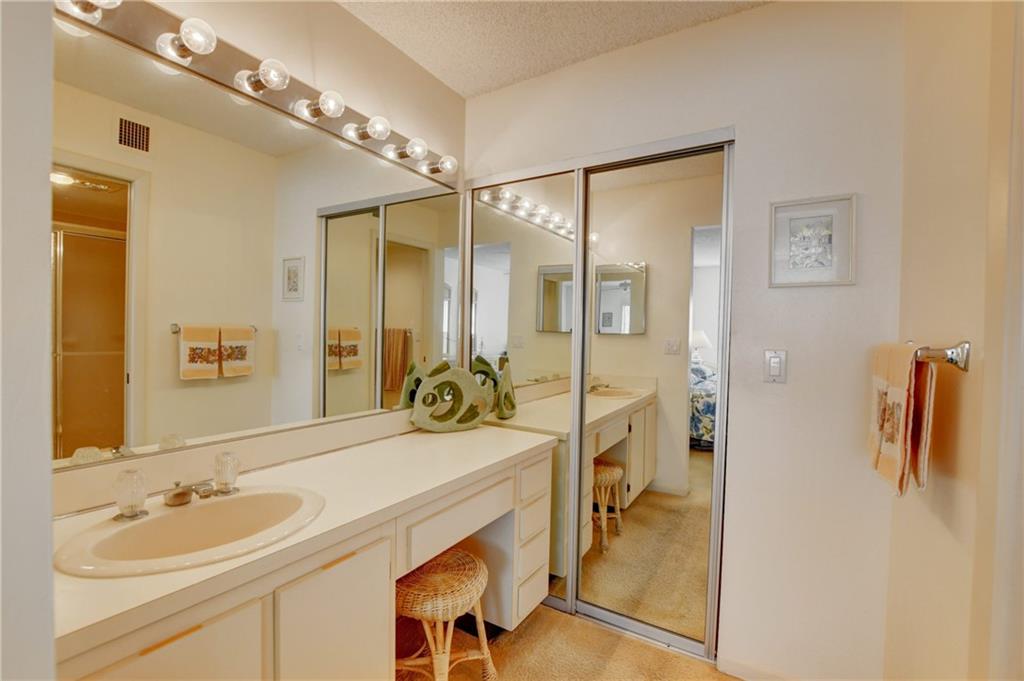 WATERSEDGE AT THE LAKES O - Residential