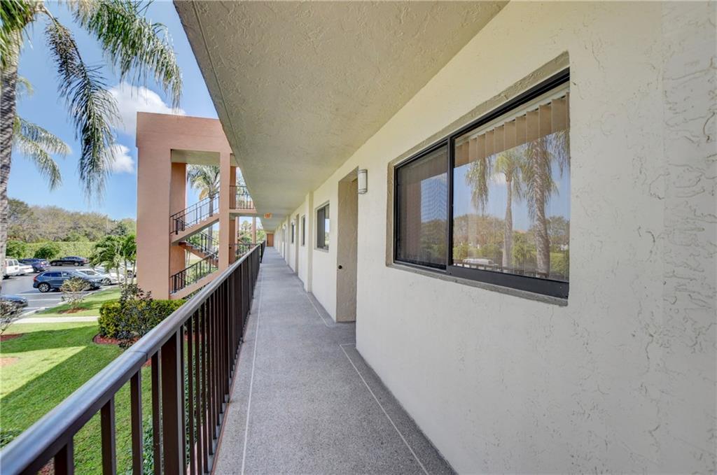 WATERSEDGE AT THE LAKES O - Residential