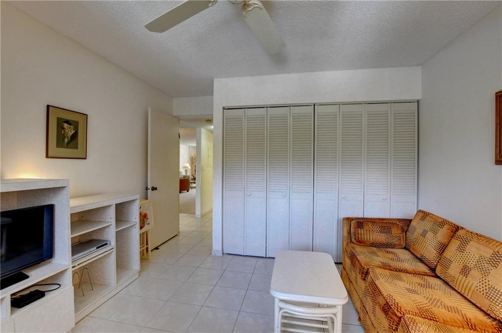 WATERSEDGE AT THE LAKES O - Residential