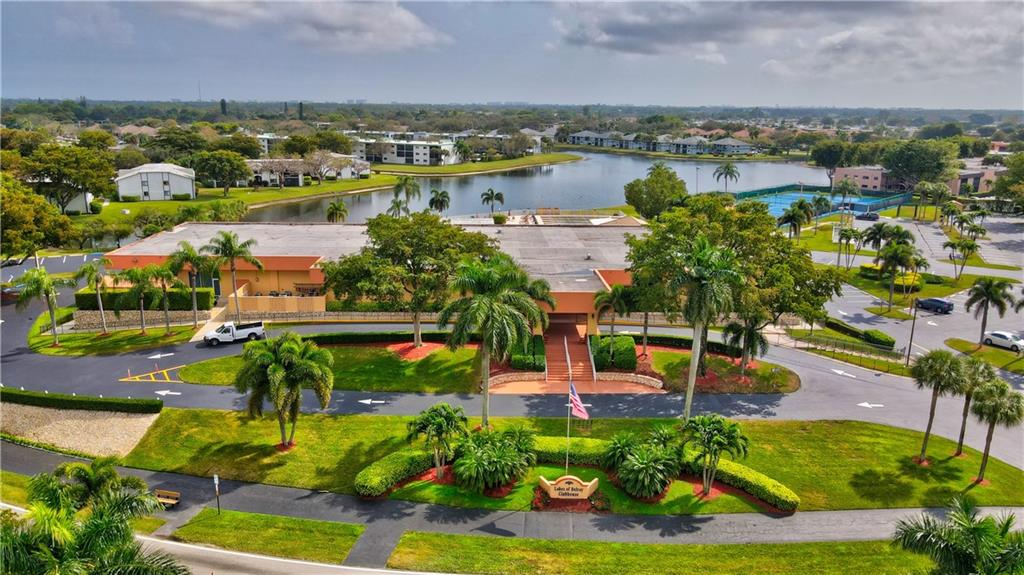 WATERSEDGE AT THE LAKES O - Residential