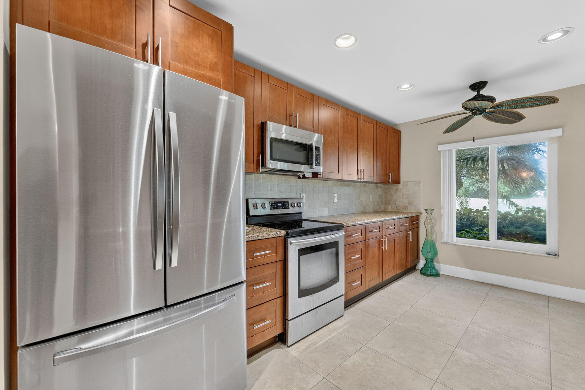 CALIFORNIA COURTS CONDO - Residential