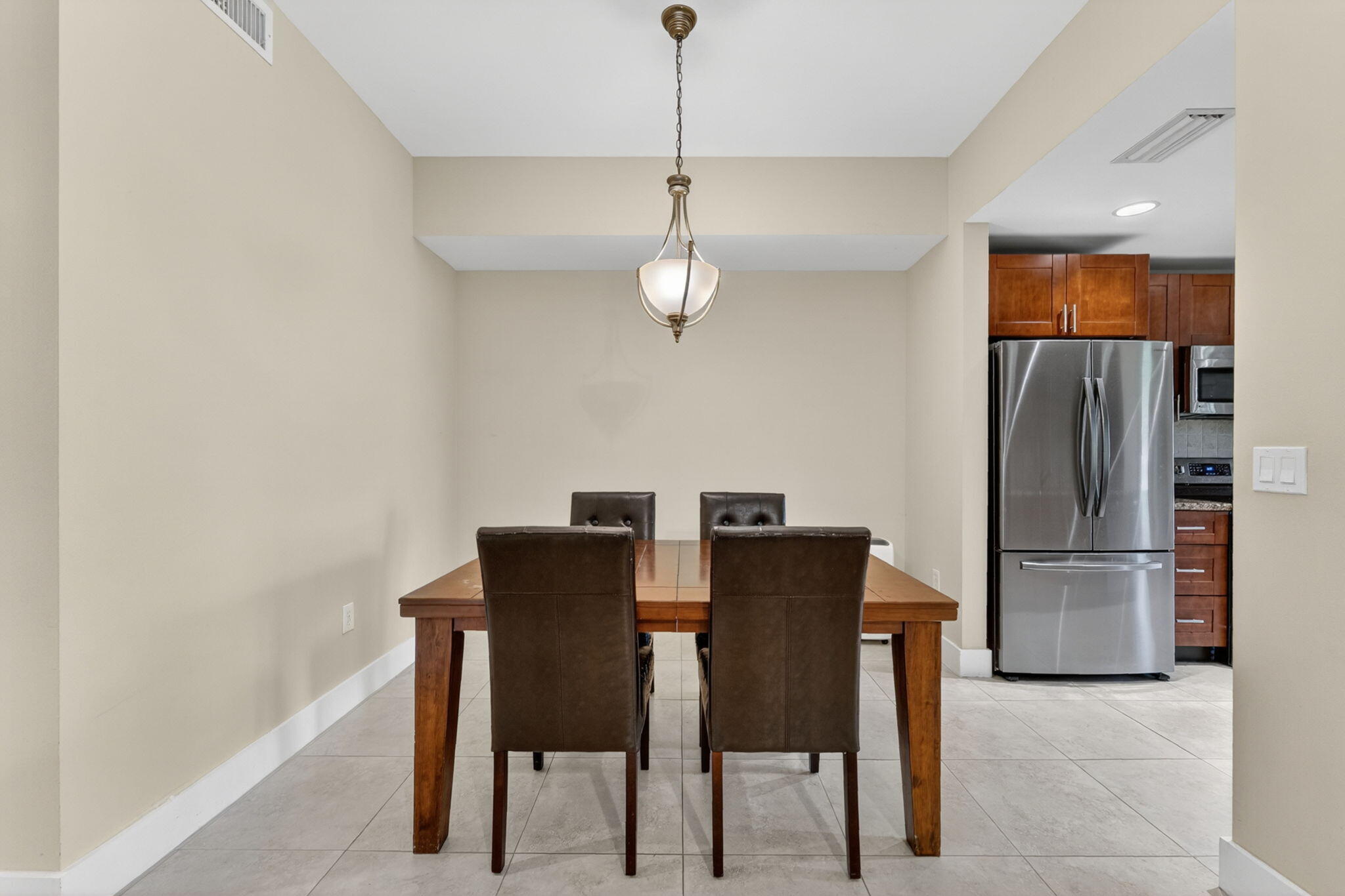 CALIFORNIA COURTS CONDO - Residential