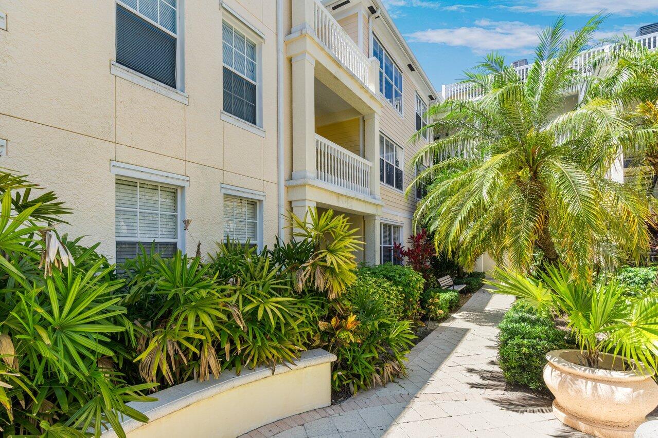 SOMERSET AT ABACOA CONDO - Residential Lease