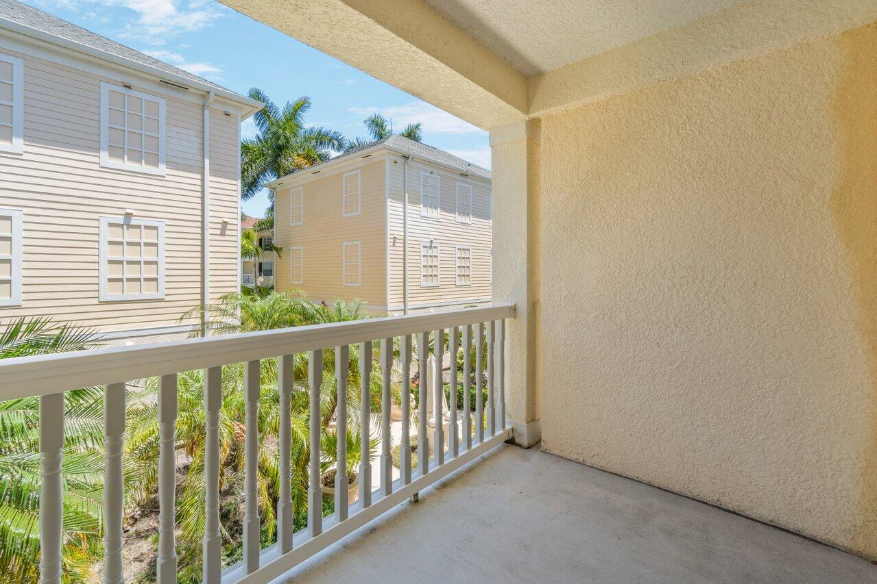 SOMERSET AT ABACOA CONDO - Residential Lease