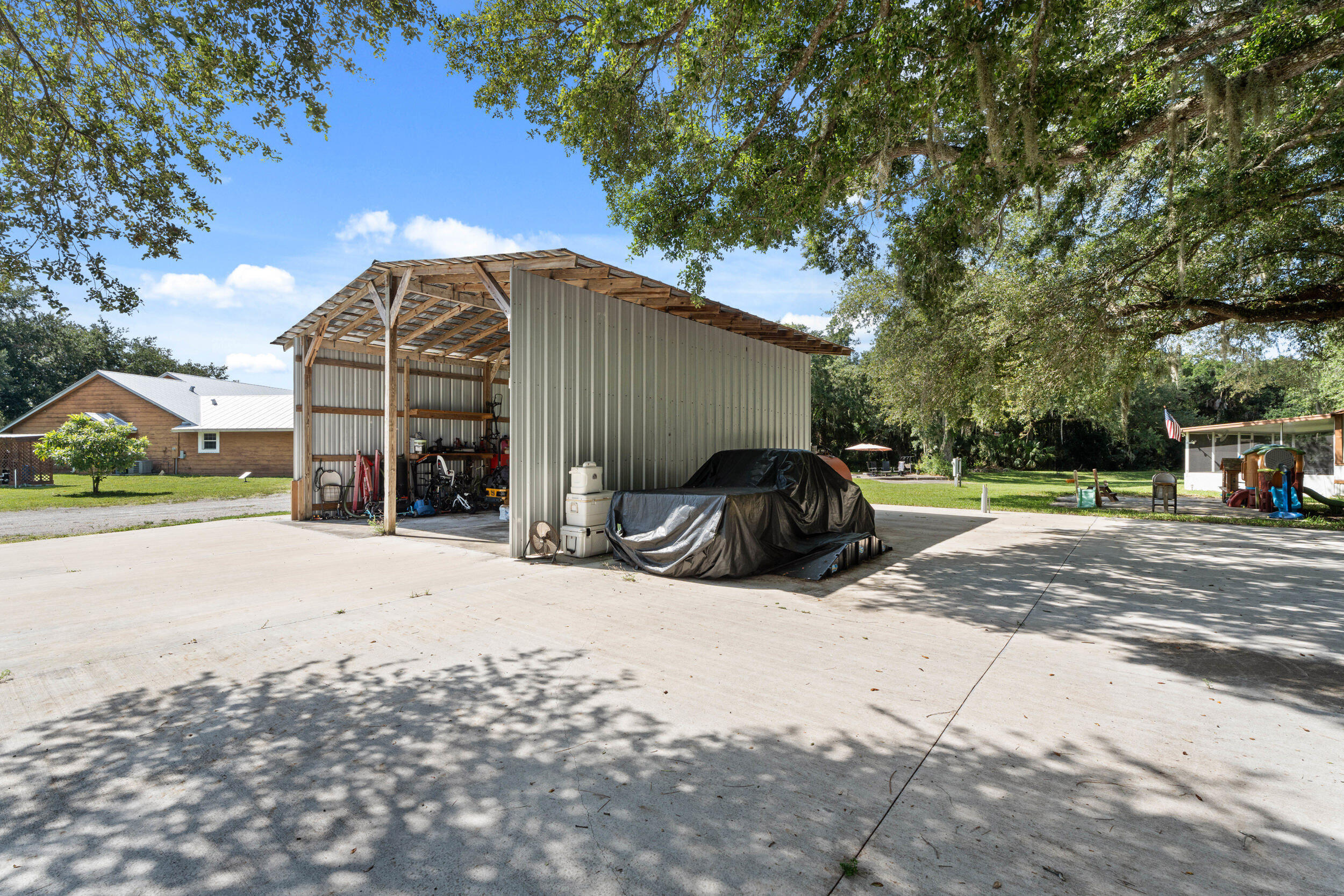 QUAIL WOODS - Residential