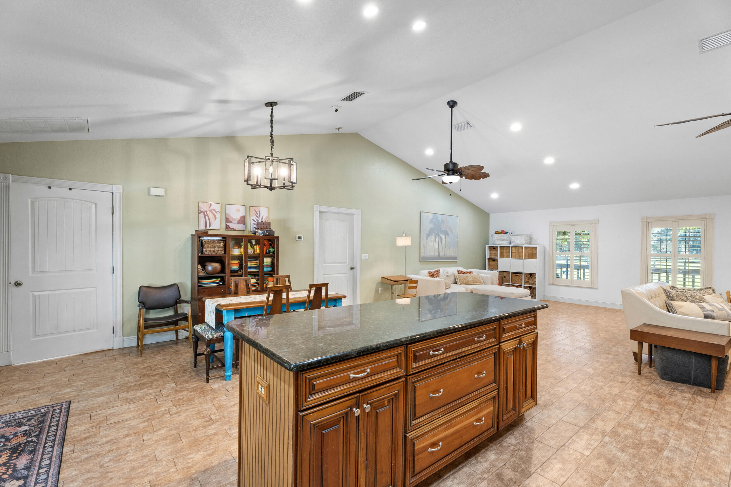 QUAIL WOODS - Residential