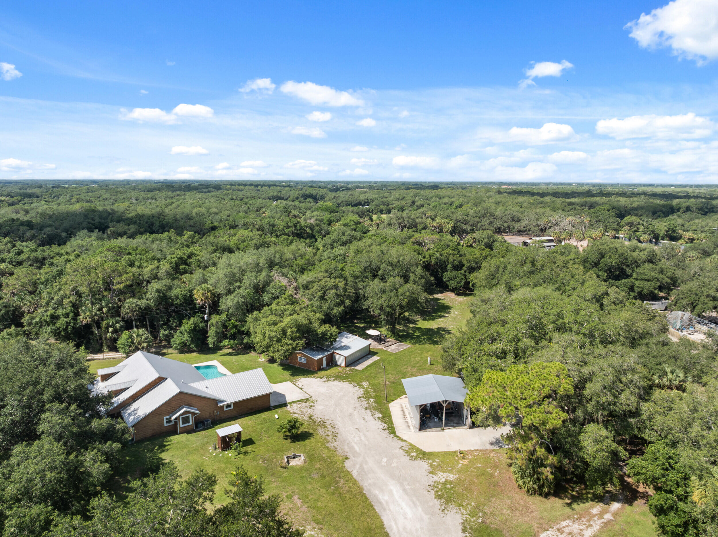 QUAIL WOODS - Residential