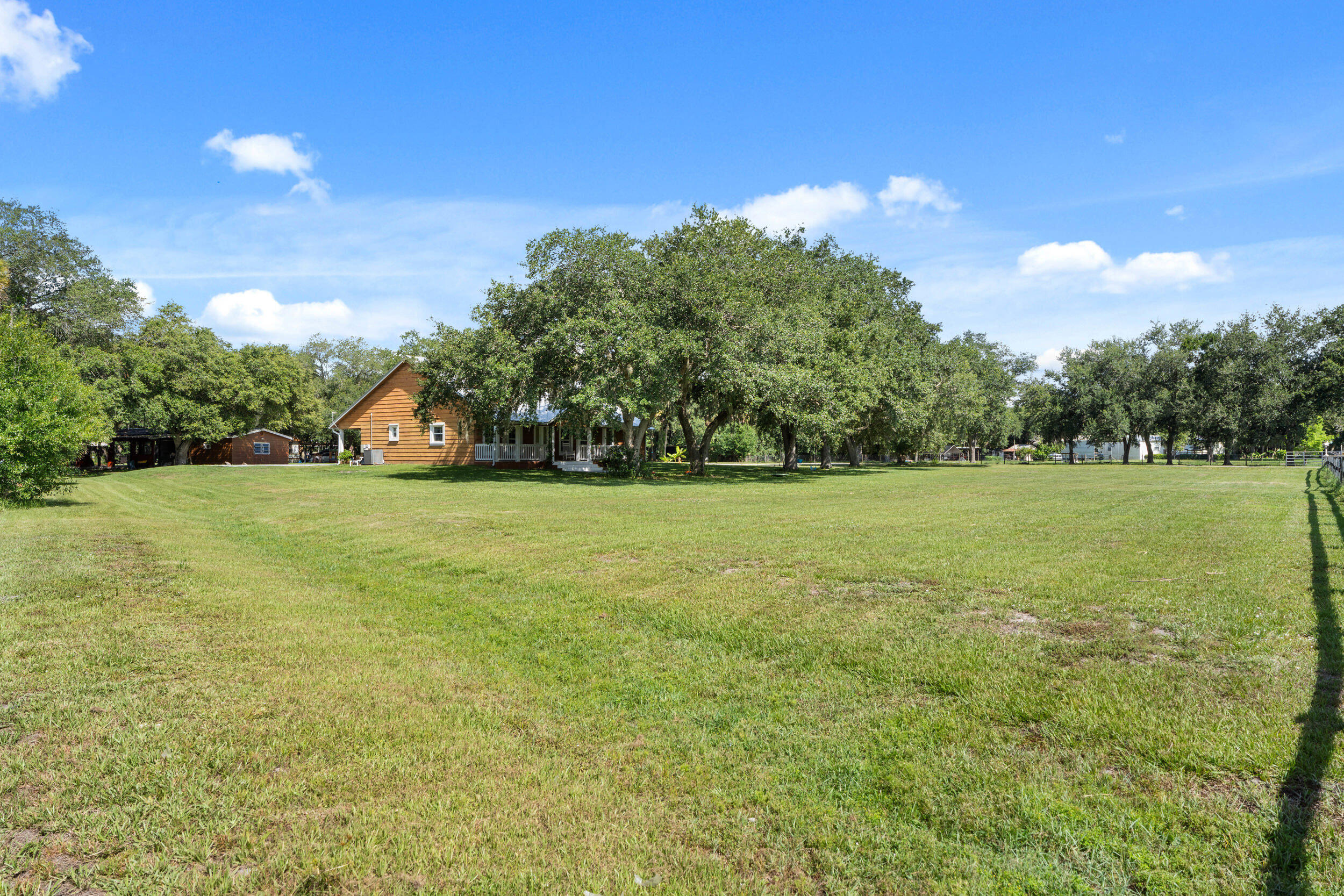 QUAIL WOODS - Residential